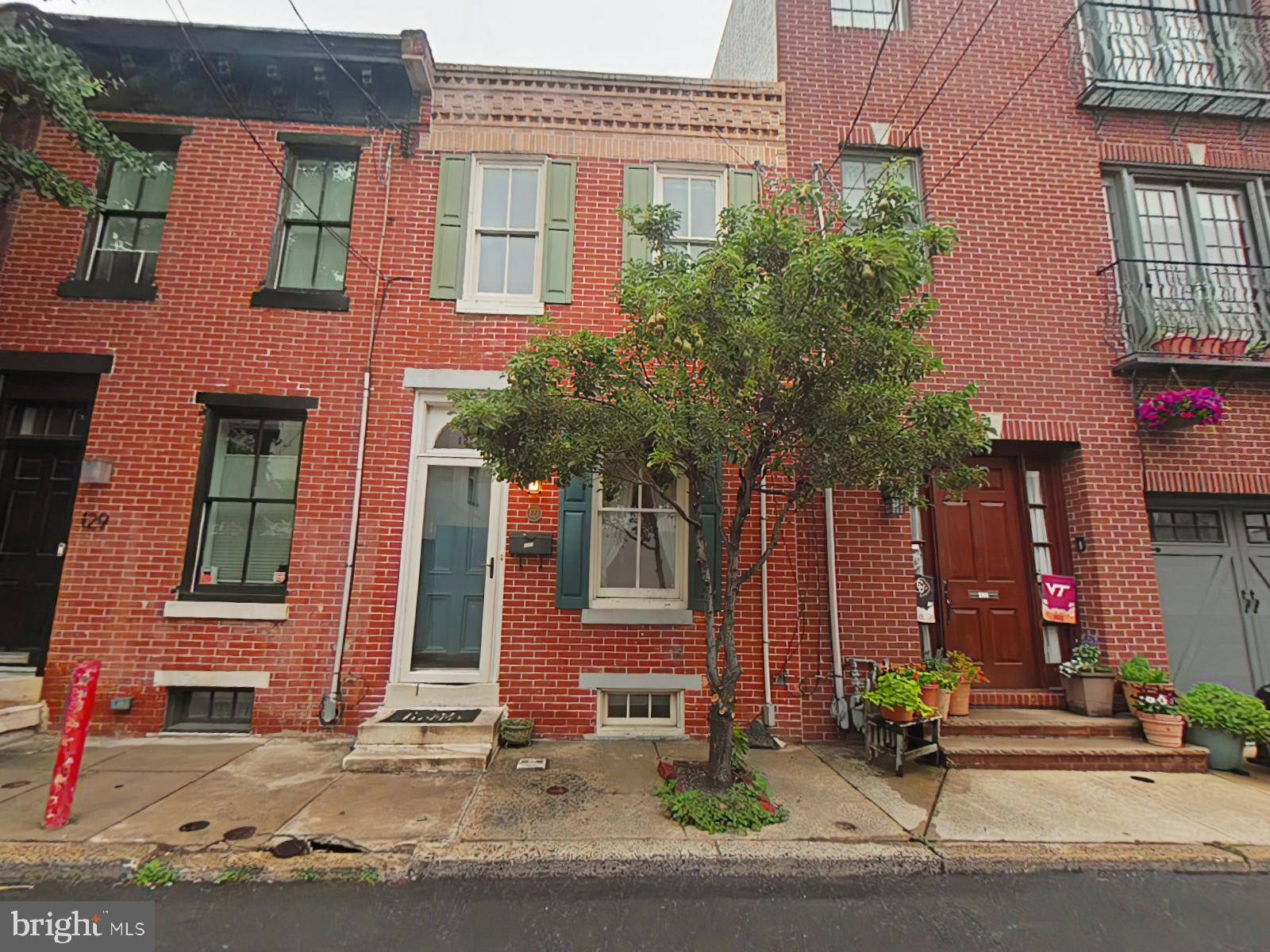 Philadelphia, PA 19147,127 MONROE ST