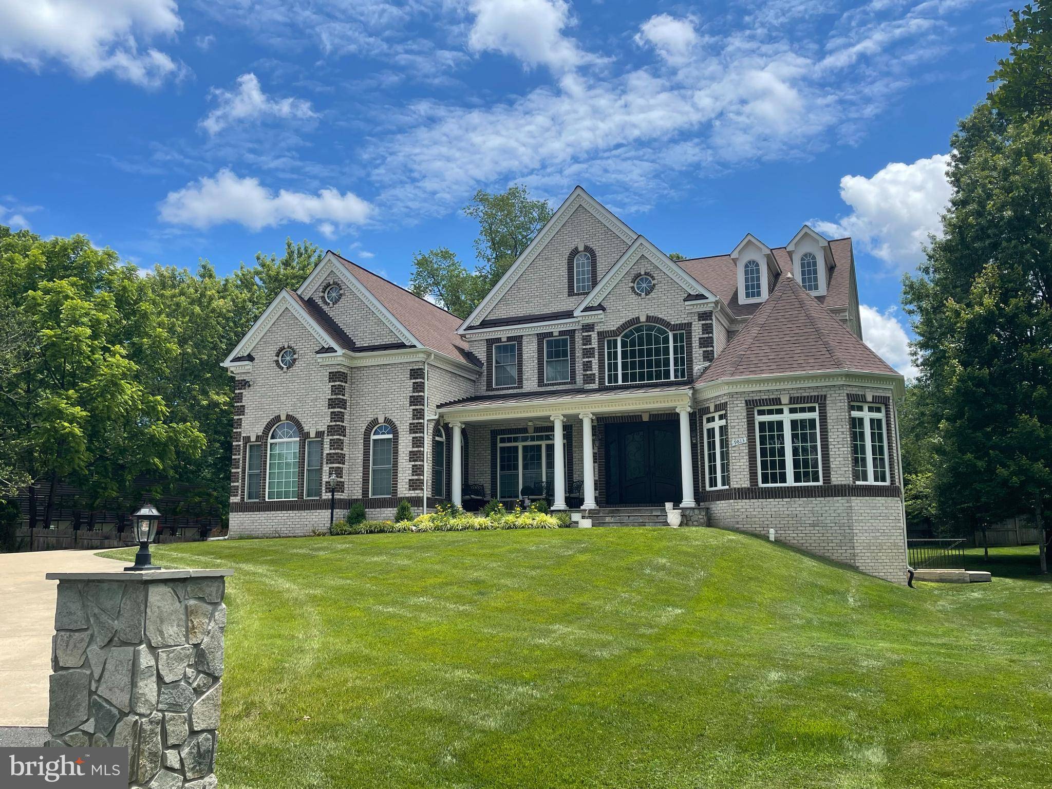 Vienna, VA 22181,9813 SUNRISE RD