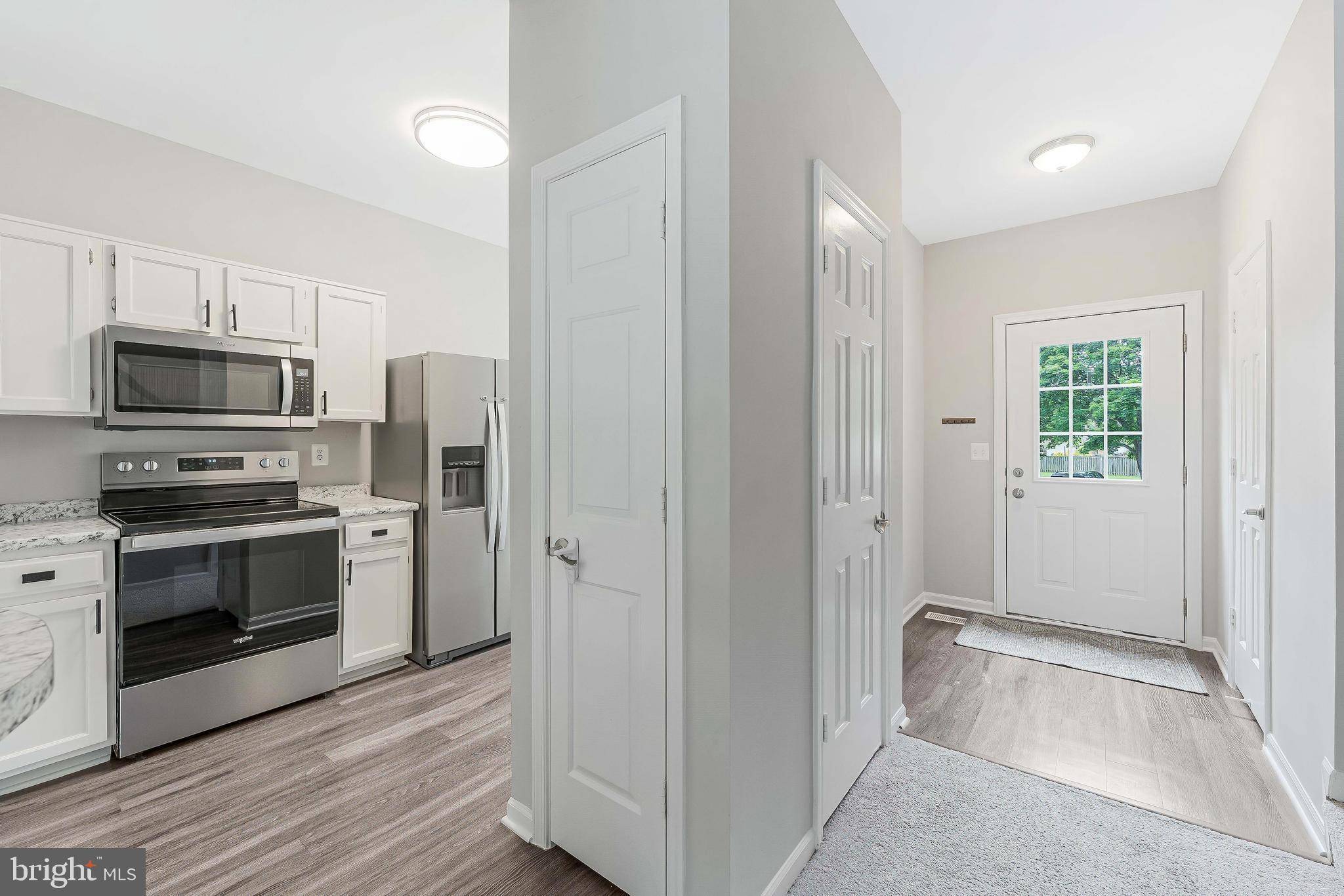 Herndon, VA 20171,13582 HIGHLAND MEWS CT