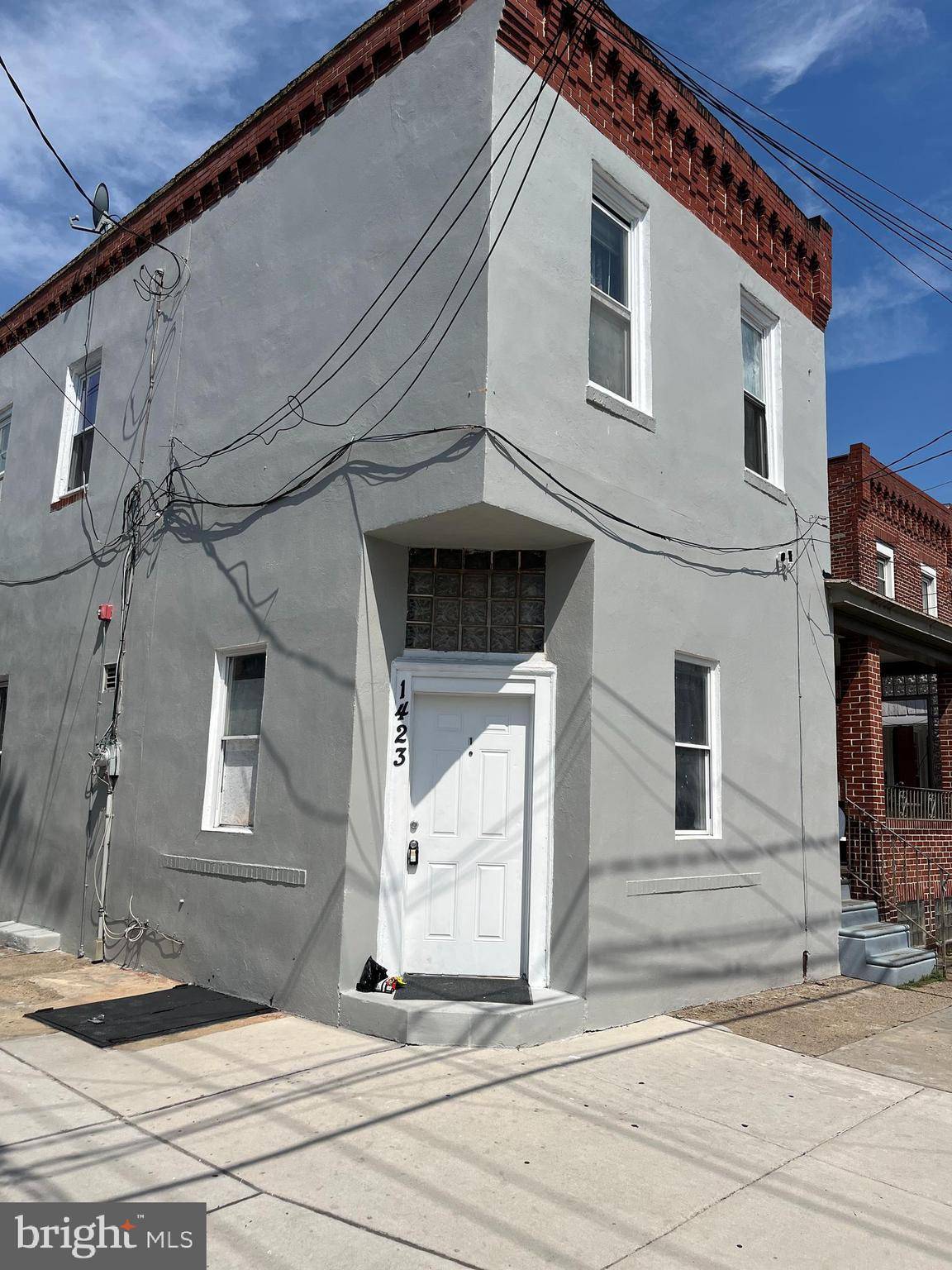 Camden, NJ 08104,1423 S 10TH ST