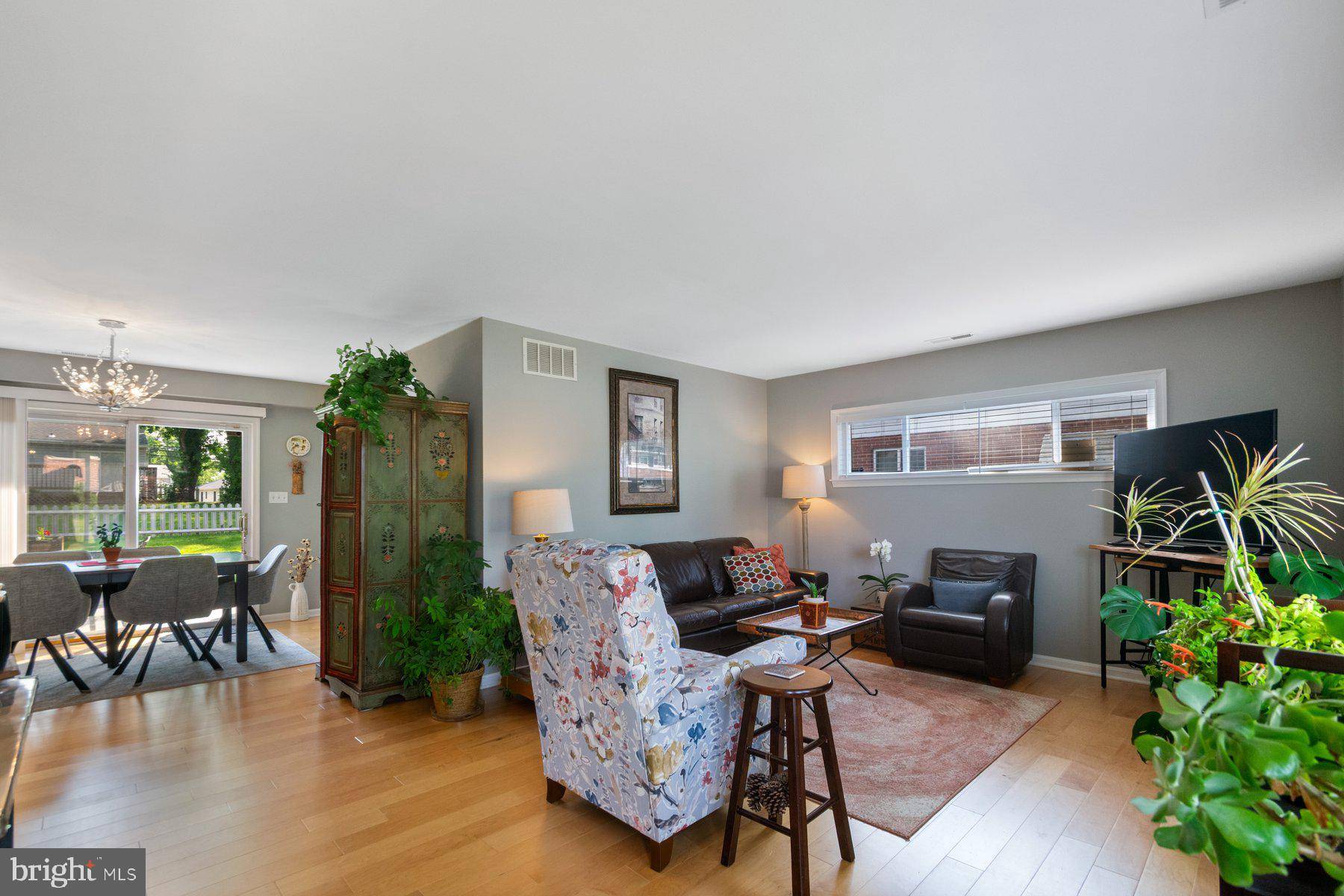 Catonsville, MD 21228,5928 CHARNWOOD RD