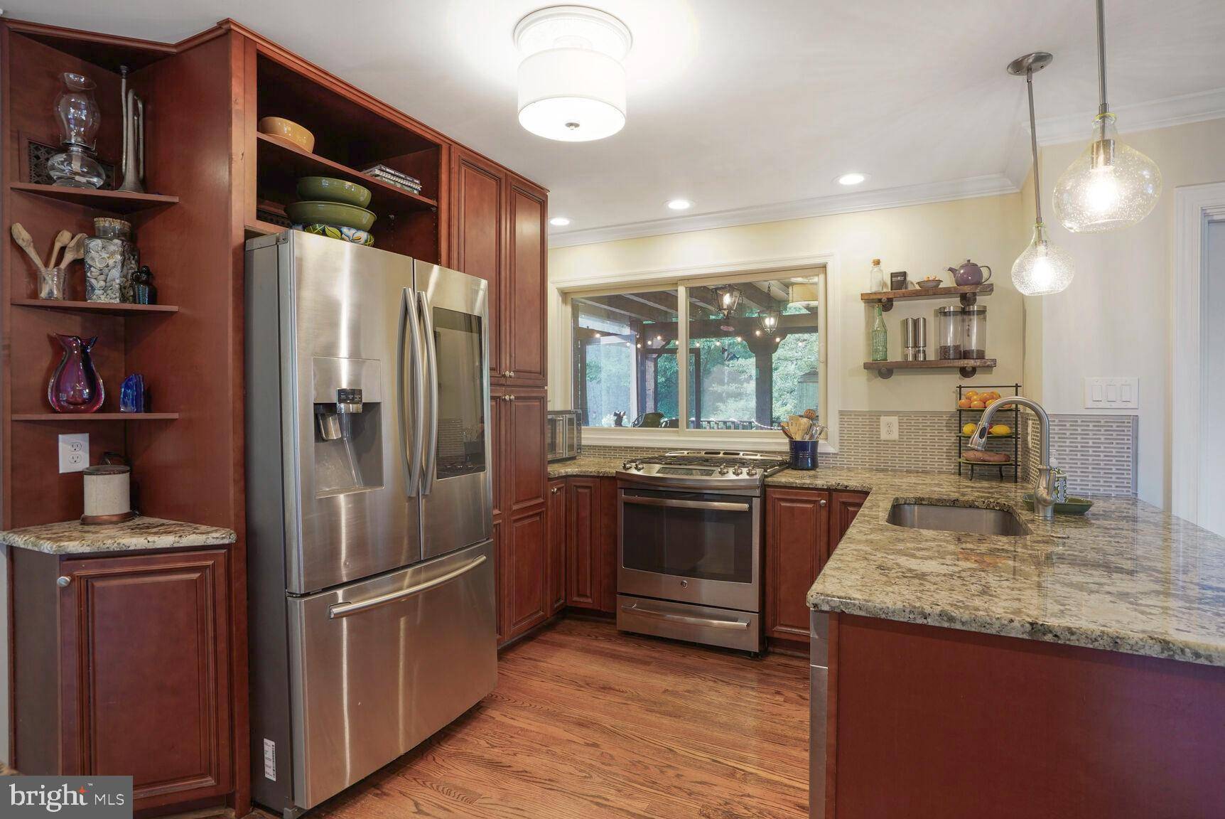 Vienna, VA 22180,2609 BOWLING GREEN DR
