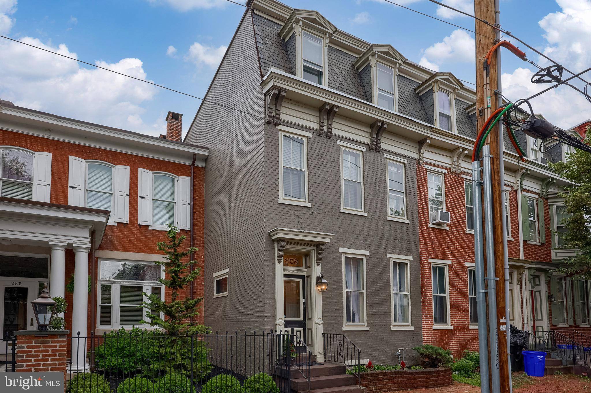 Harrisburg, PA 17102,258 HERR ST