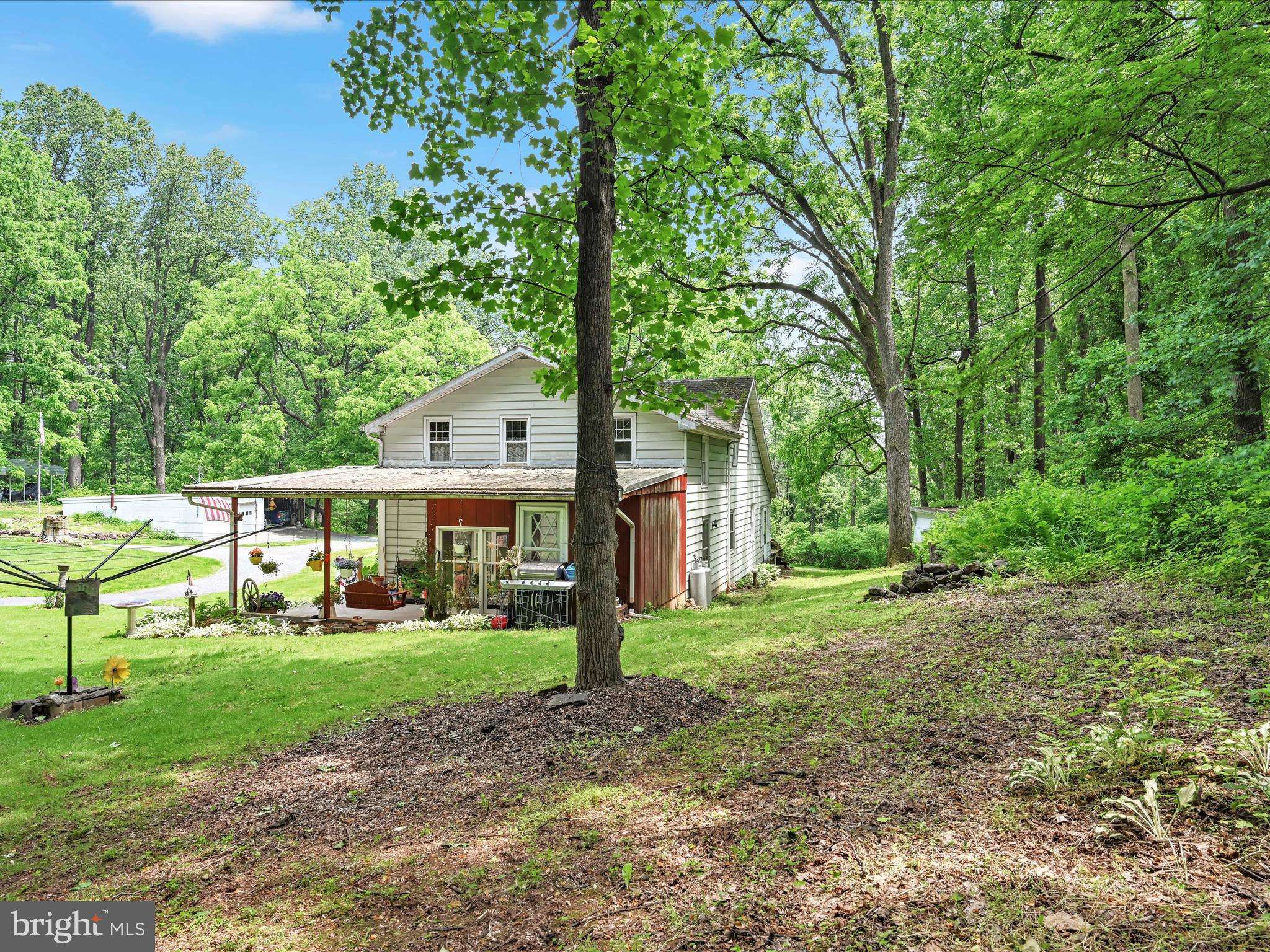 Newmanstown, PA 17073,4 YODER LN