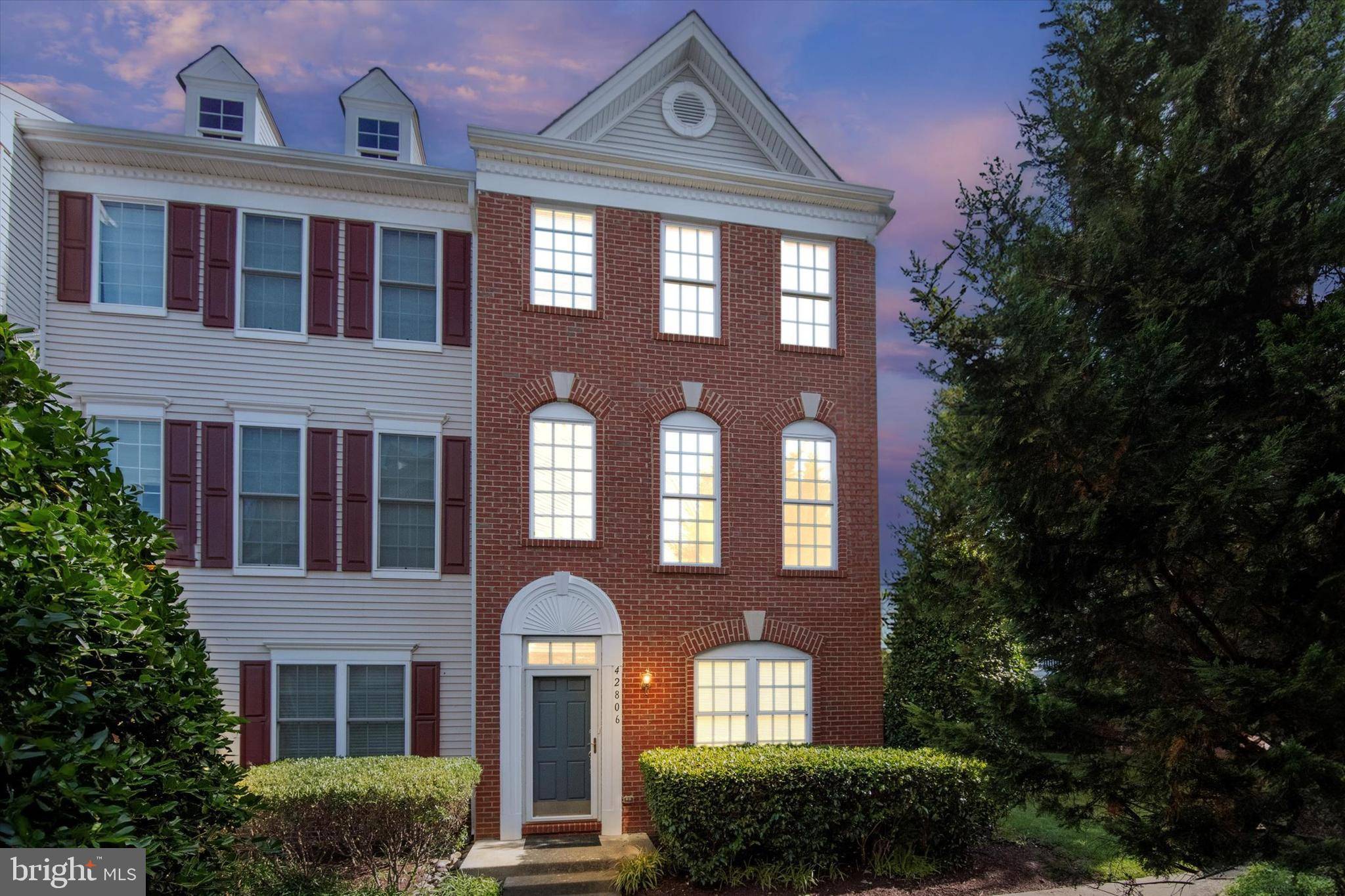 Chantilly, VA 20152,42806 LONGWORTH TER