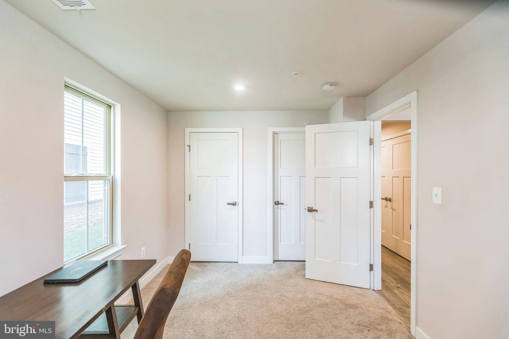 Laurel, MD 20708,117 HAWLINGS RIVER RD
