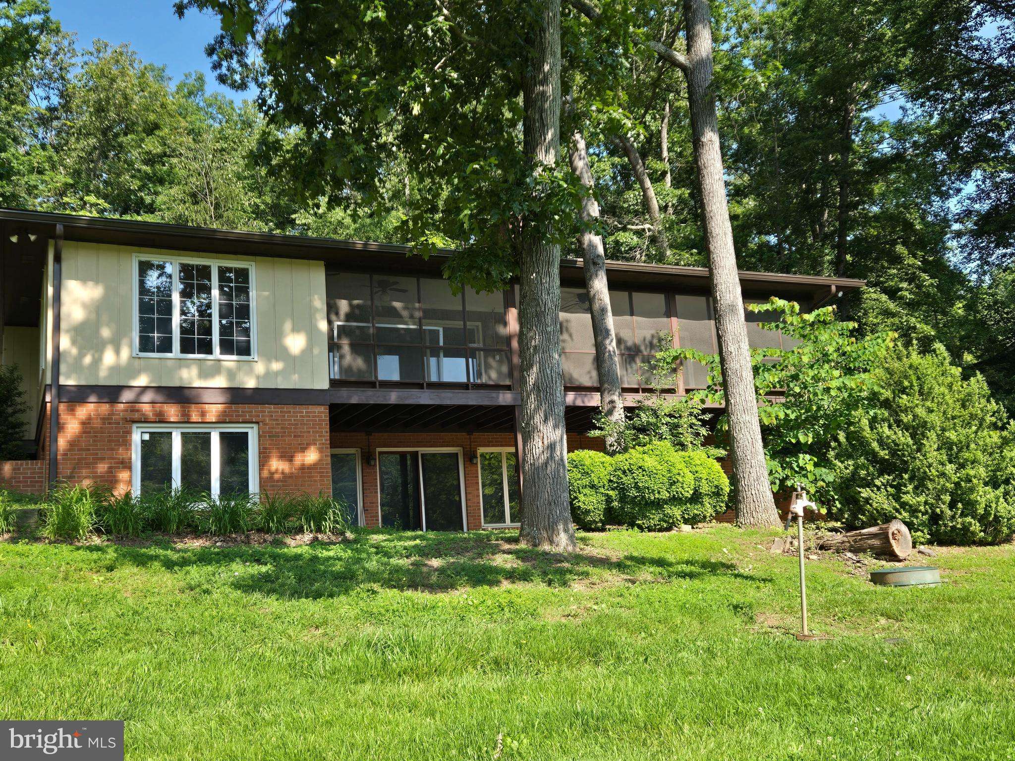 Winchester, VA 22603,683 LAKE SAINT CLAIR DR