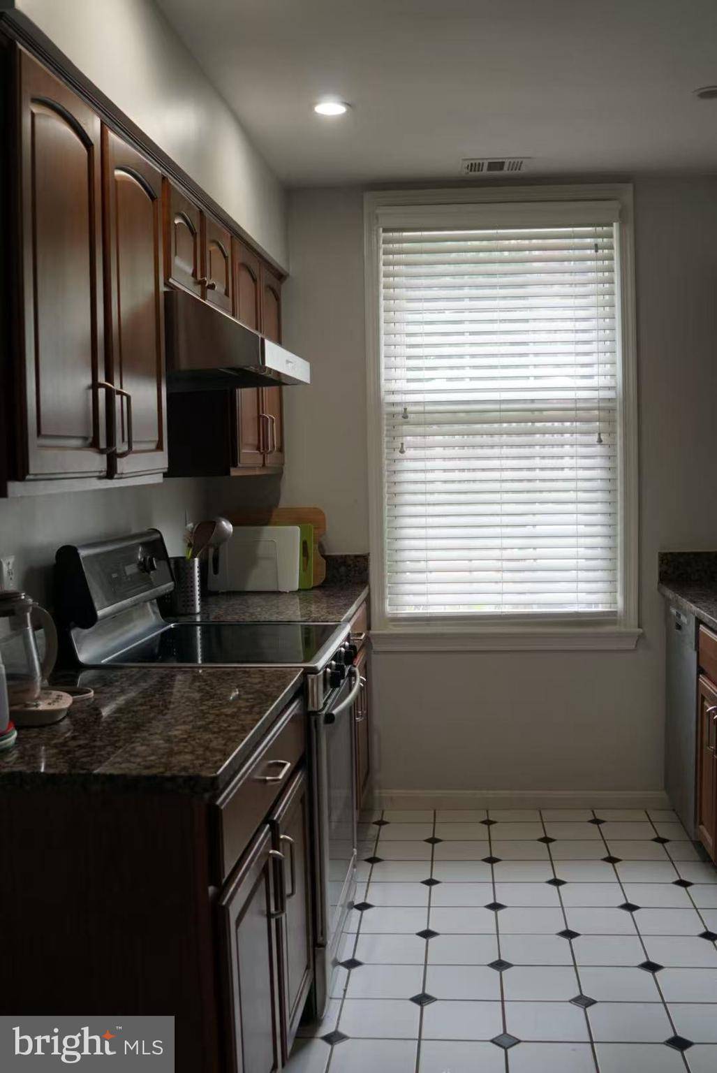 Mclean, VA 22101,6673 MCLEAN DR
