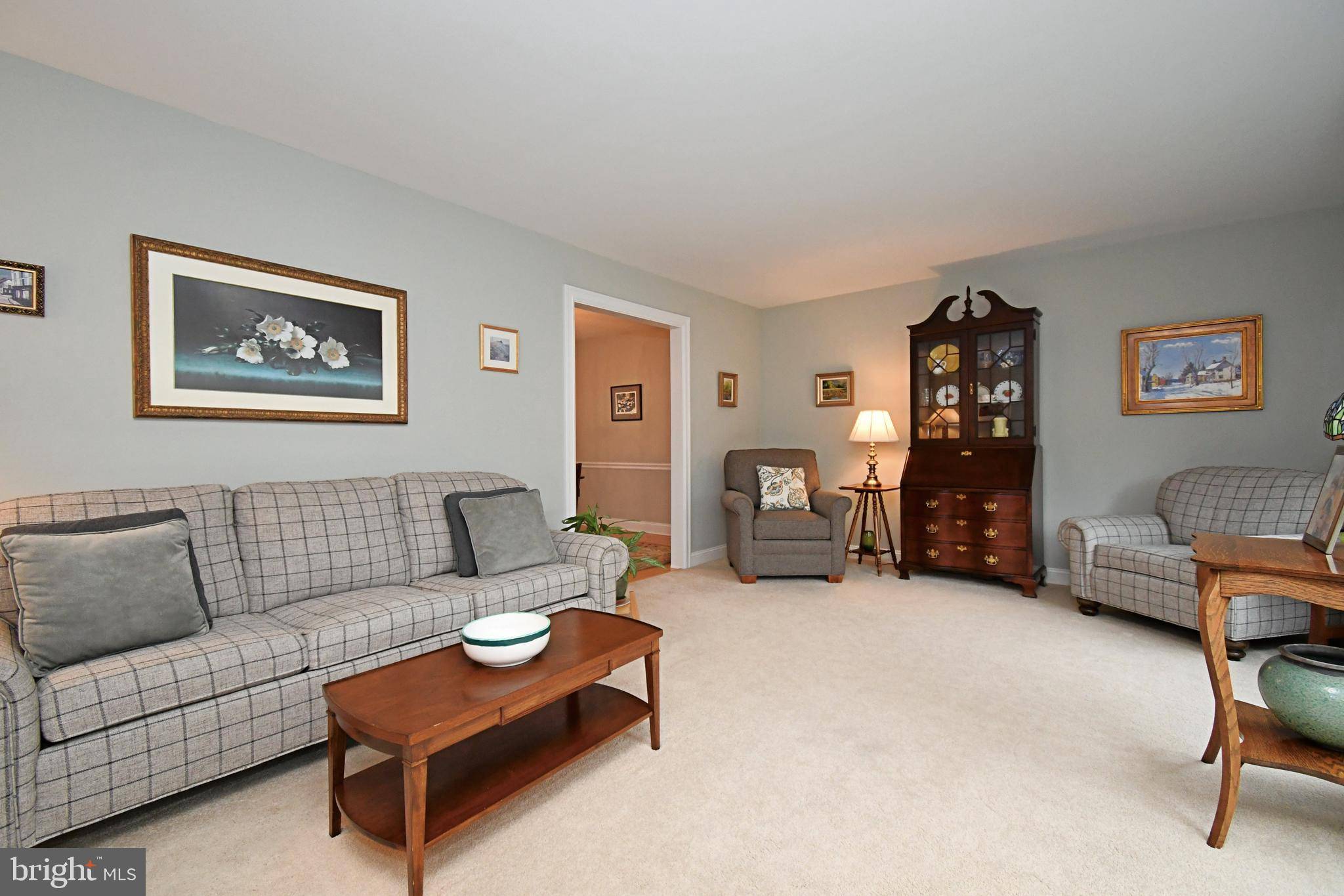 Sellersville, PA 18960,403 GRENOBLE DR