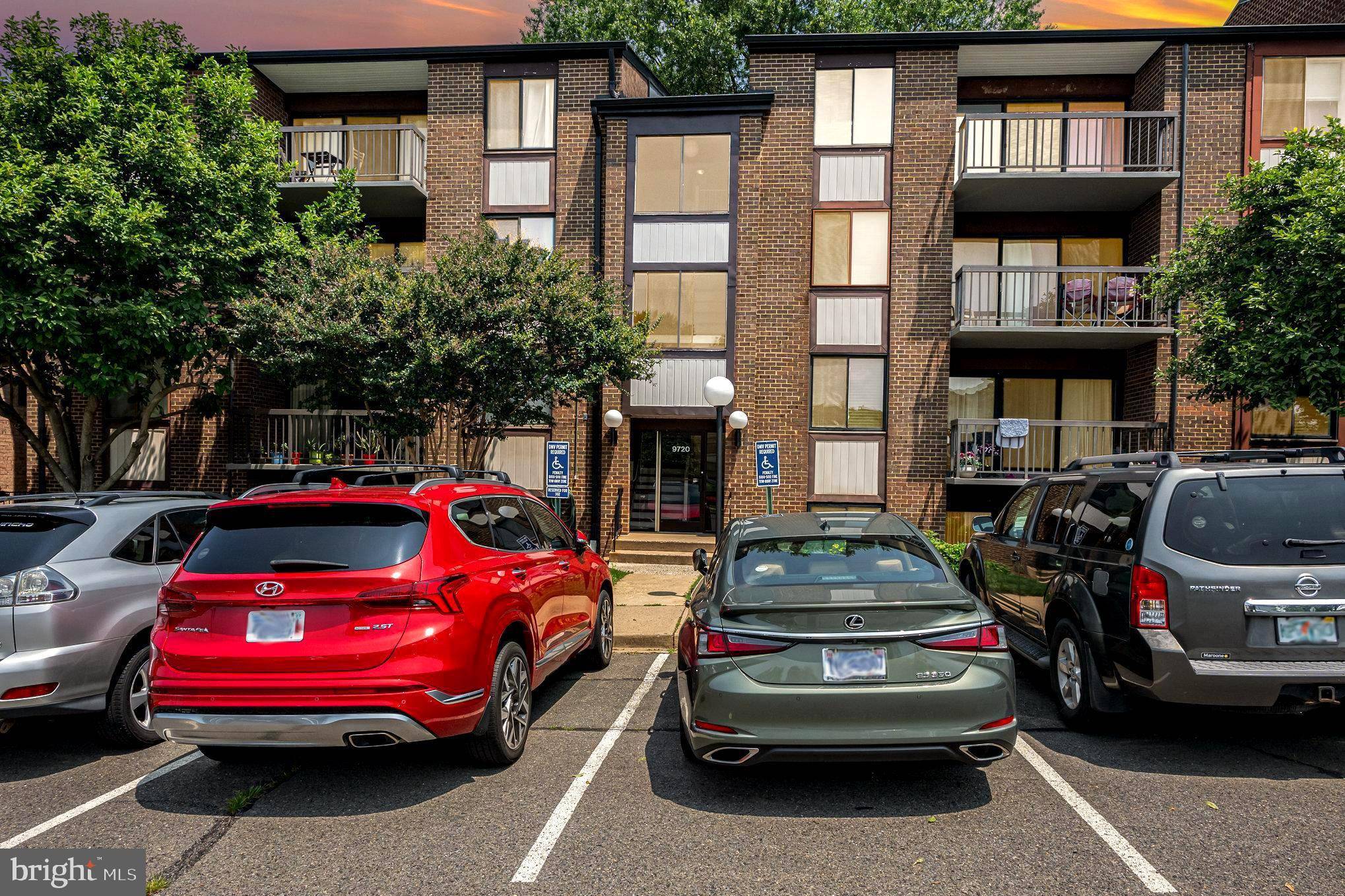 Fairfax, VA 22031,9720 KINGSBRIDGE DR #302