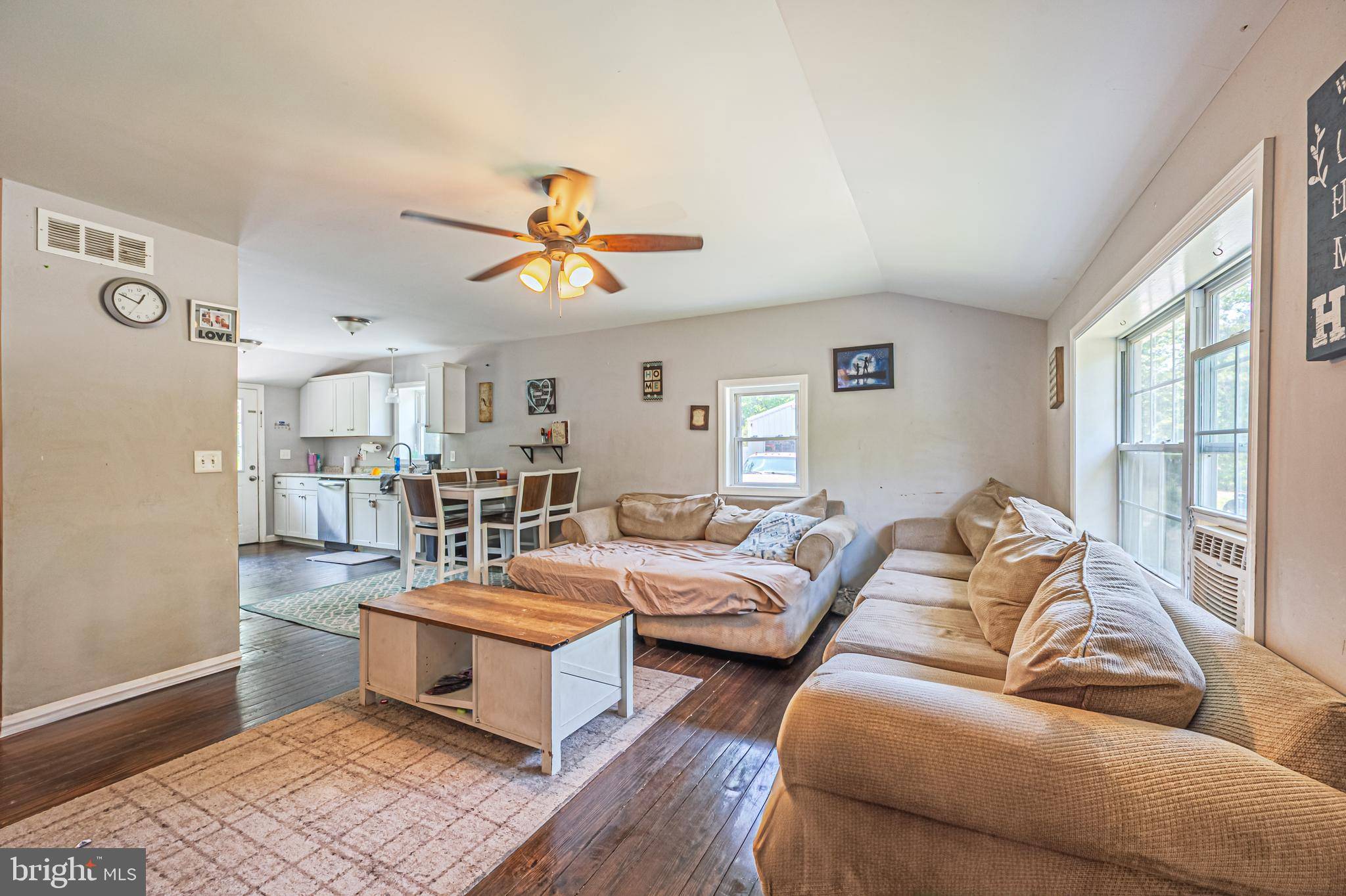Mays Landing, NJ 08330,1424 W POINT AVE