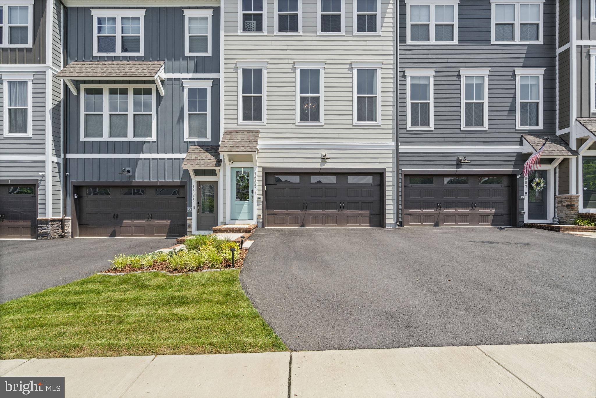 Dumfries, VA 22026,1685 ASPEN POPLAR RD
