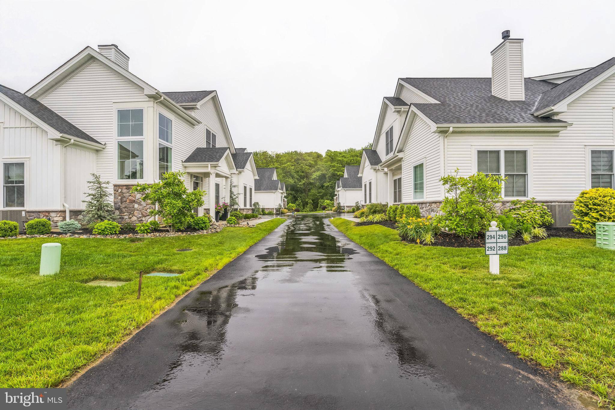 Yardley, PA 19067,290 DUNHILL WAY