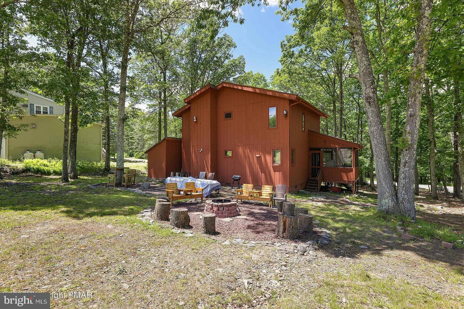 Bushkill, PA 18324,138 BANBURY DR