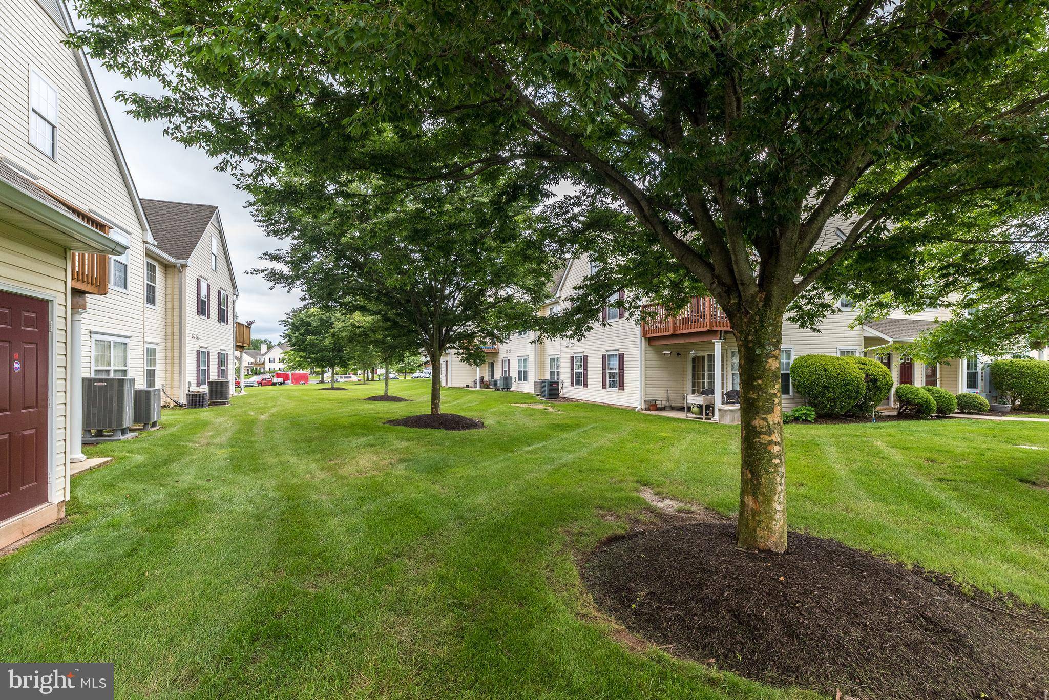 Quakertown, PA 18951,103 HORSESHOE DR #103
