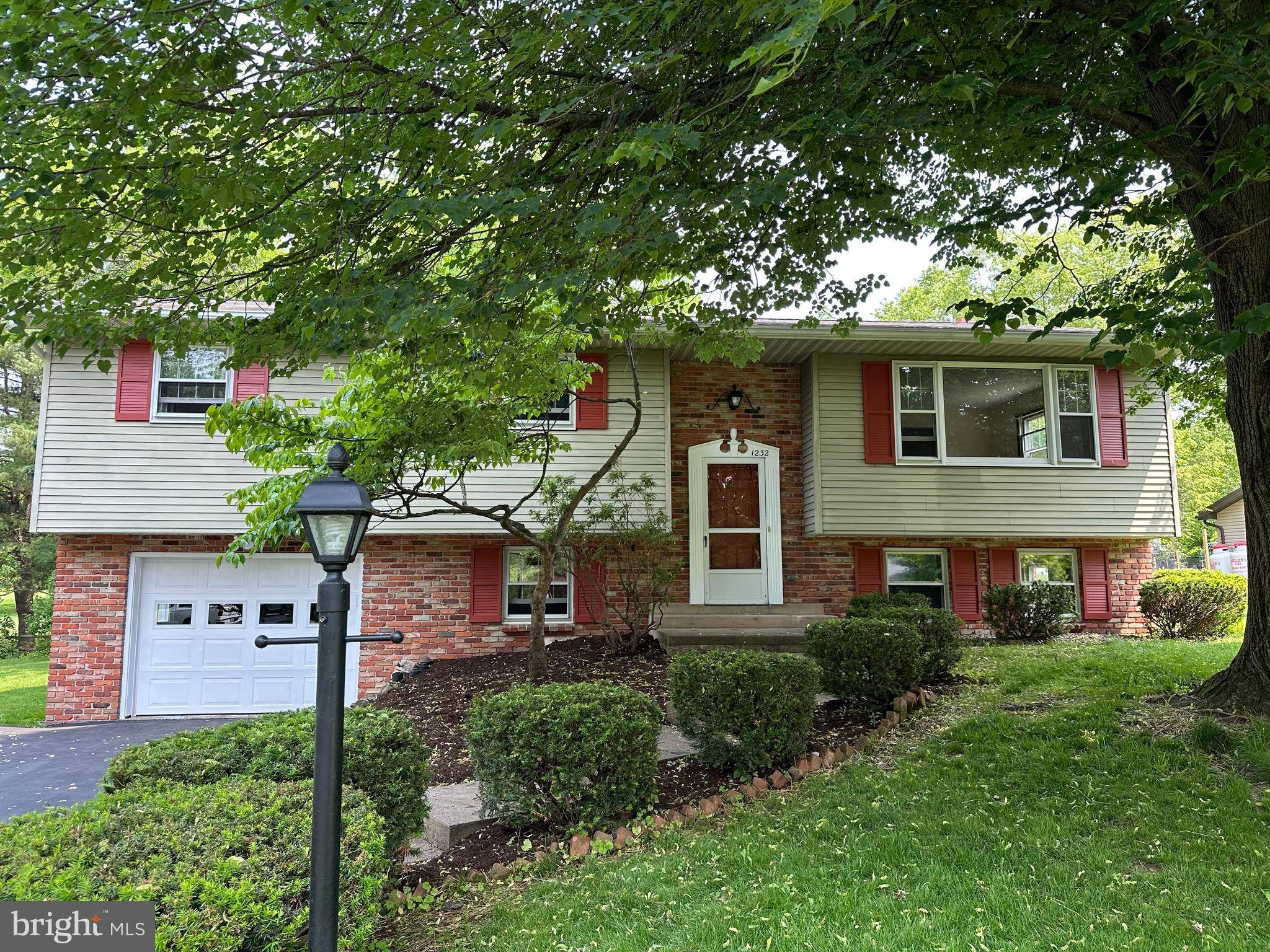 State College, PA 16801,1232 MAYBERRY LN.