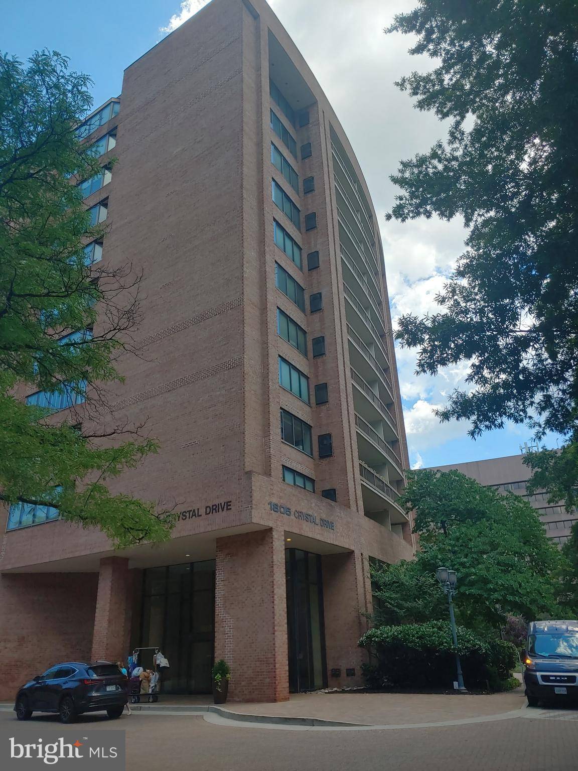 Arlington, VA 22202,1805 CRYSTAL DR #618S