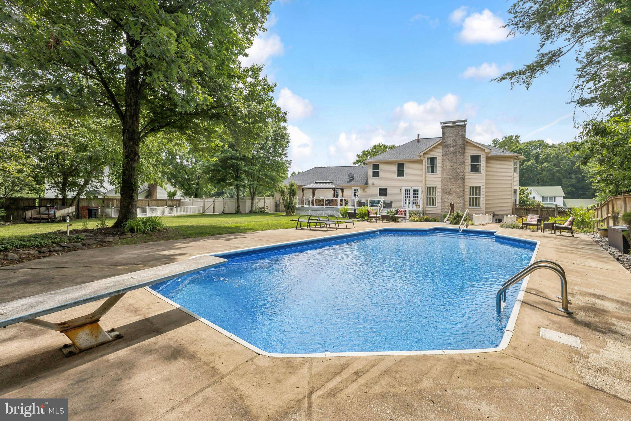 La Plata, MD 20646,1022 SUFFOLK DR