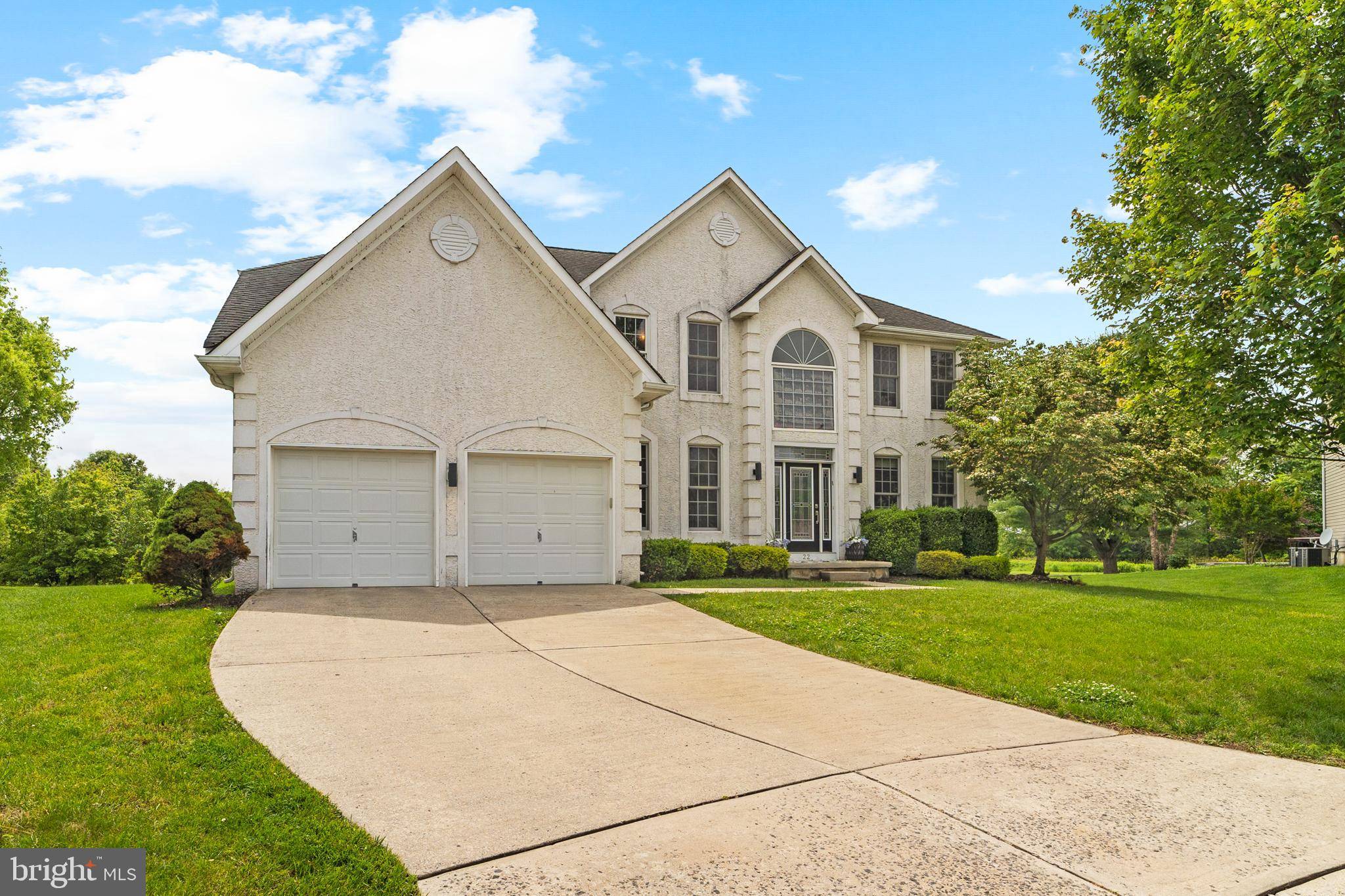 Mount Holly, NJ 08060,22 SAWGRASS DR