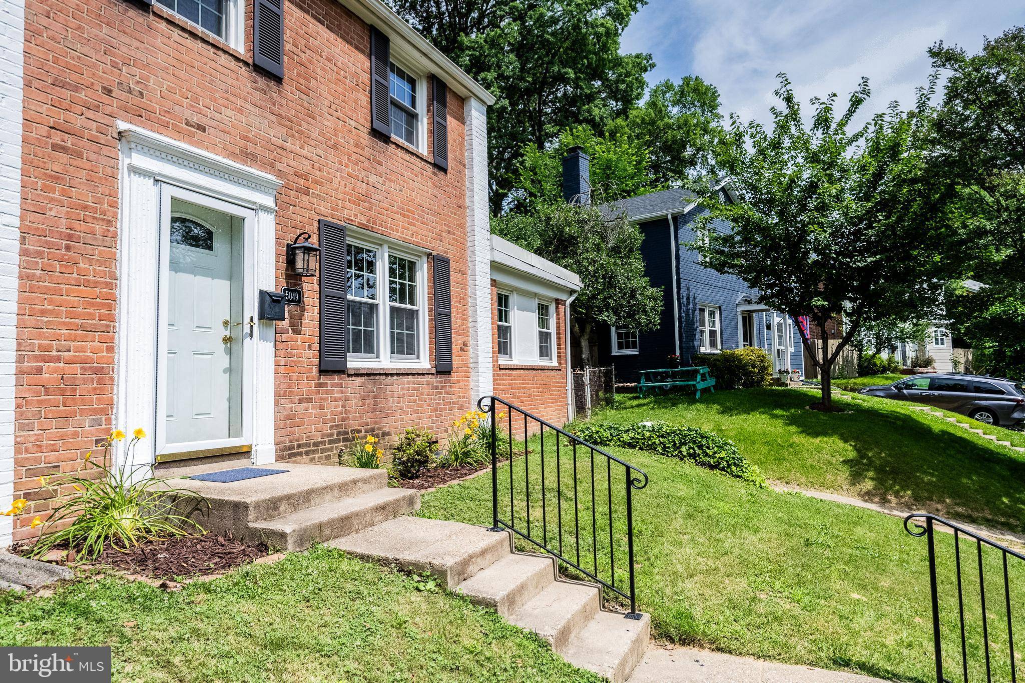 Arlington, VA 22204,5049 12TH ST S