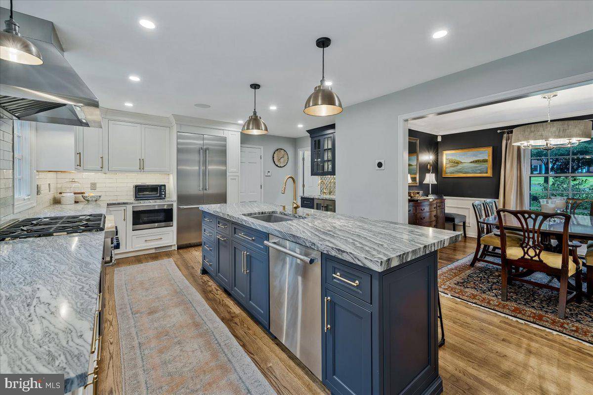 Titusville, NJ 08560,5 RIVER KNOLL DR