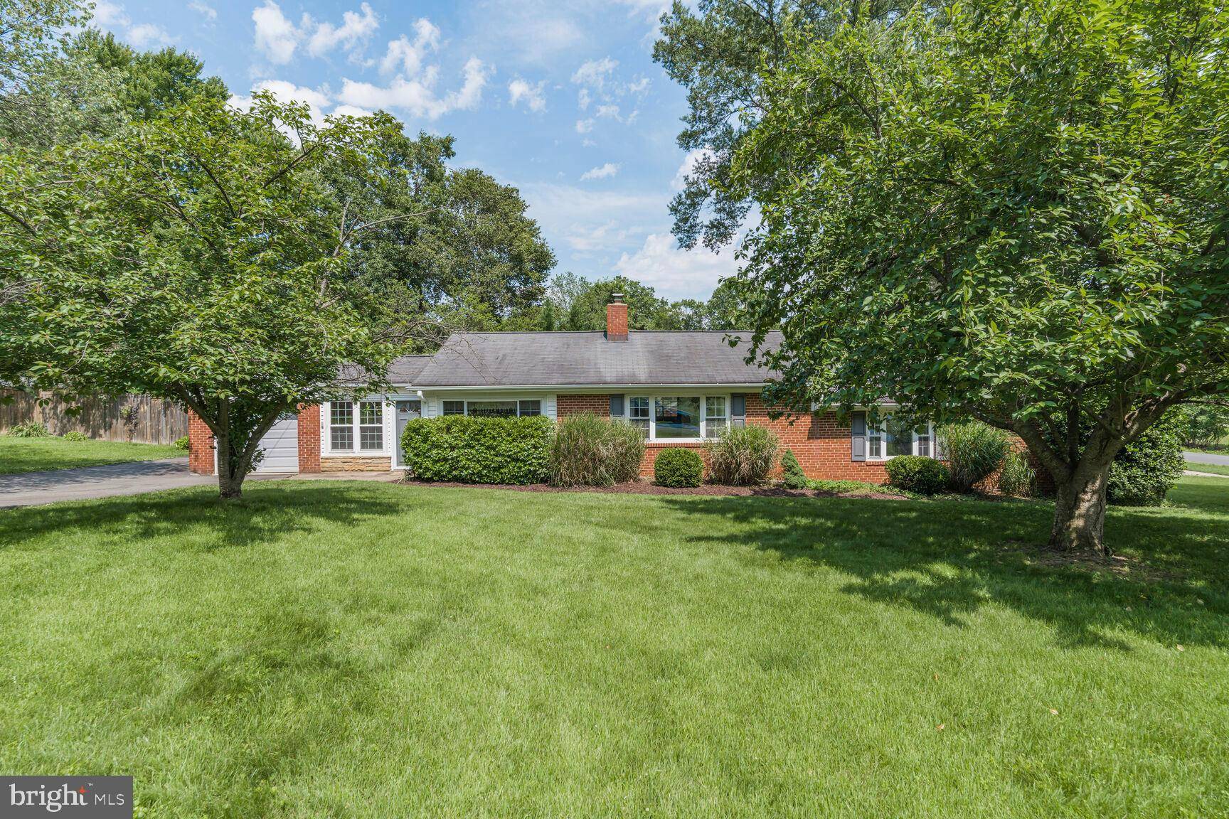 Falls Church, VA 22042,3447 UPSIDE CT