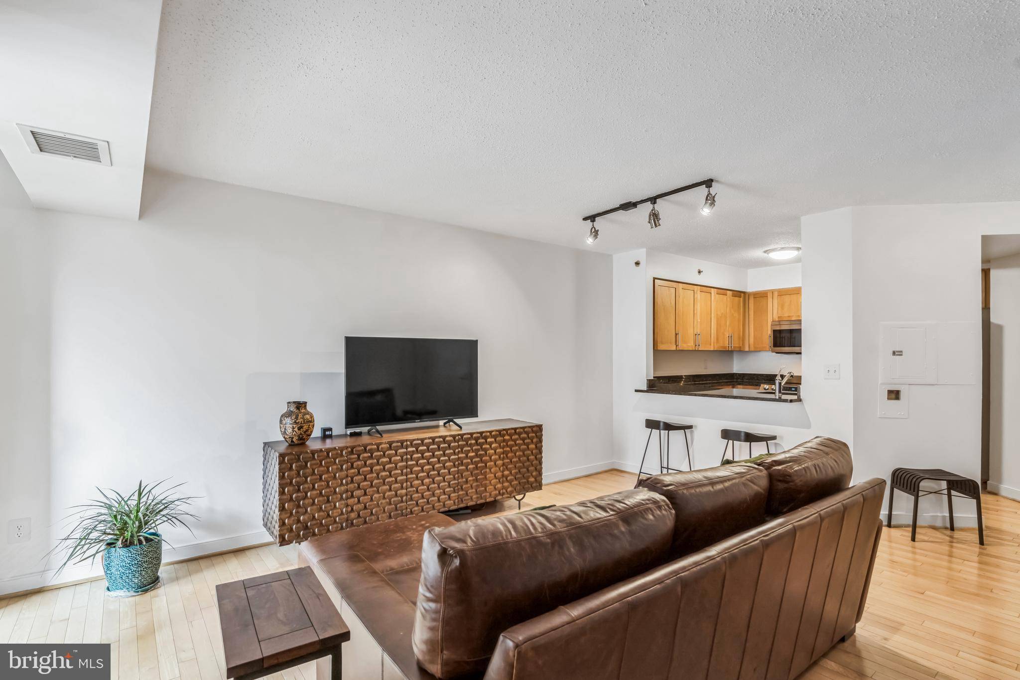 Bethesda, MD 20814,7500 WOODMONT AVE #S714
