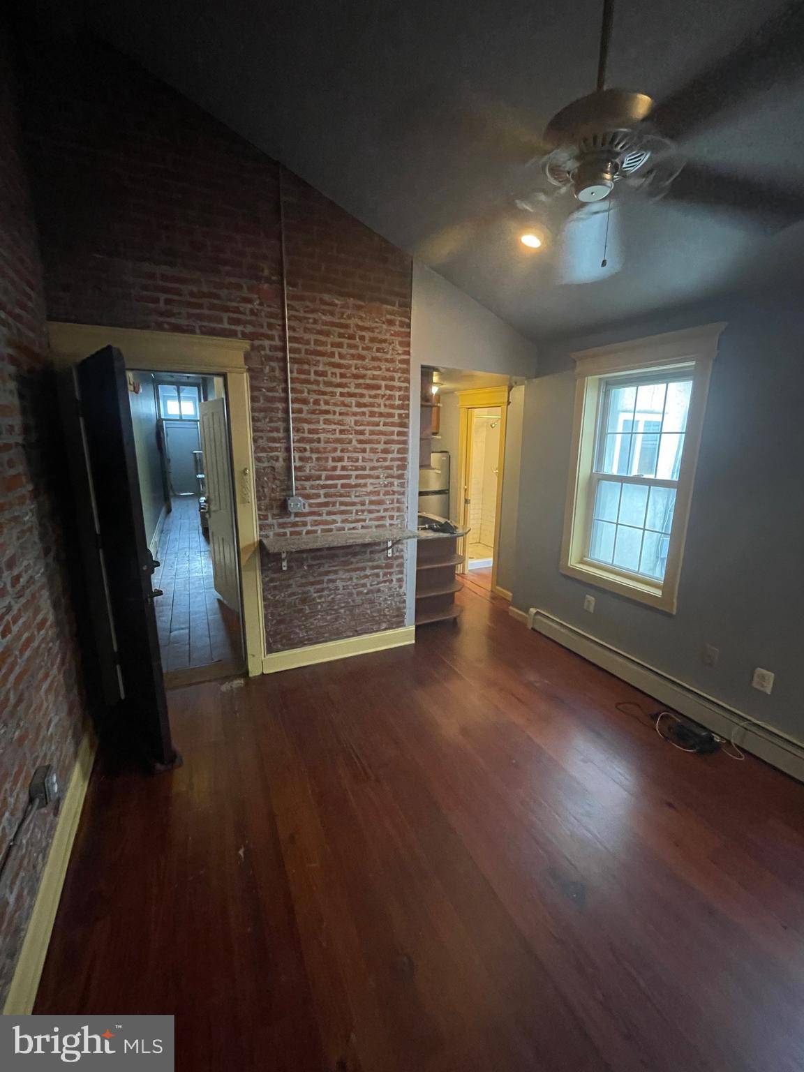 Philadelphia, PA 19125,225 E GIRARD AVE #1B