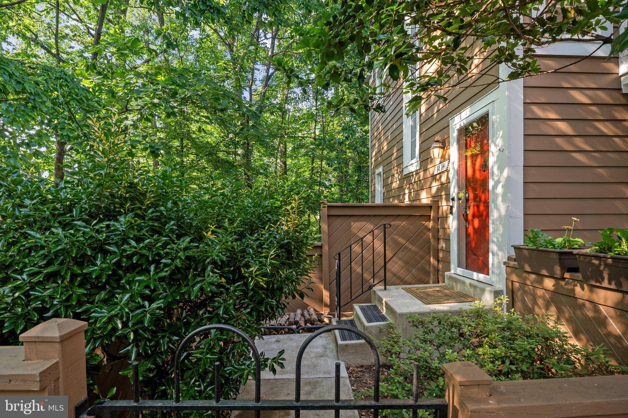 Reston, VA 20194,1418 CHURCH HILL PL #1418