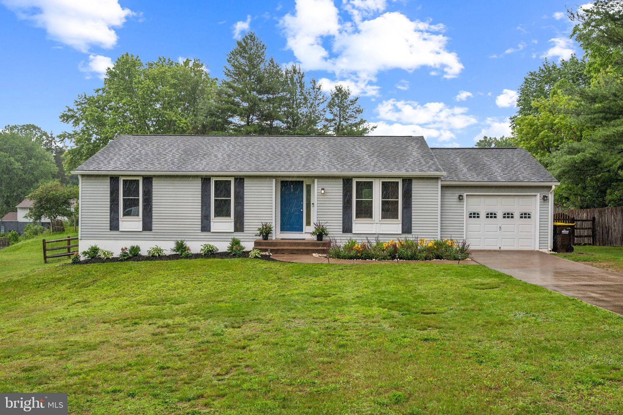 Doylestown, PA 18901,8 CEDAR LN