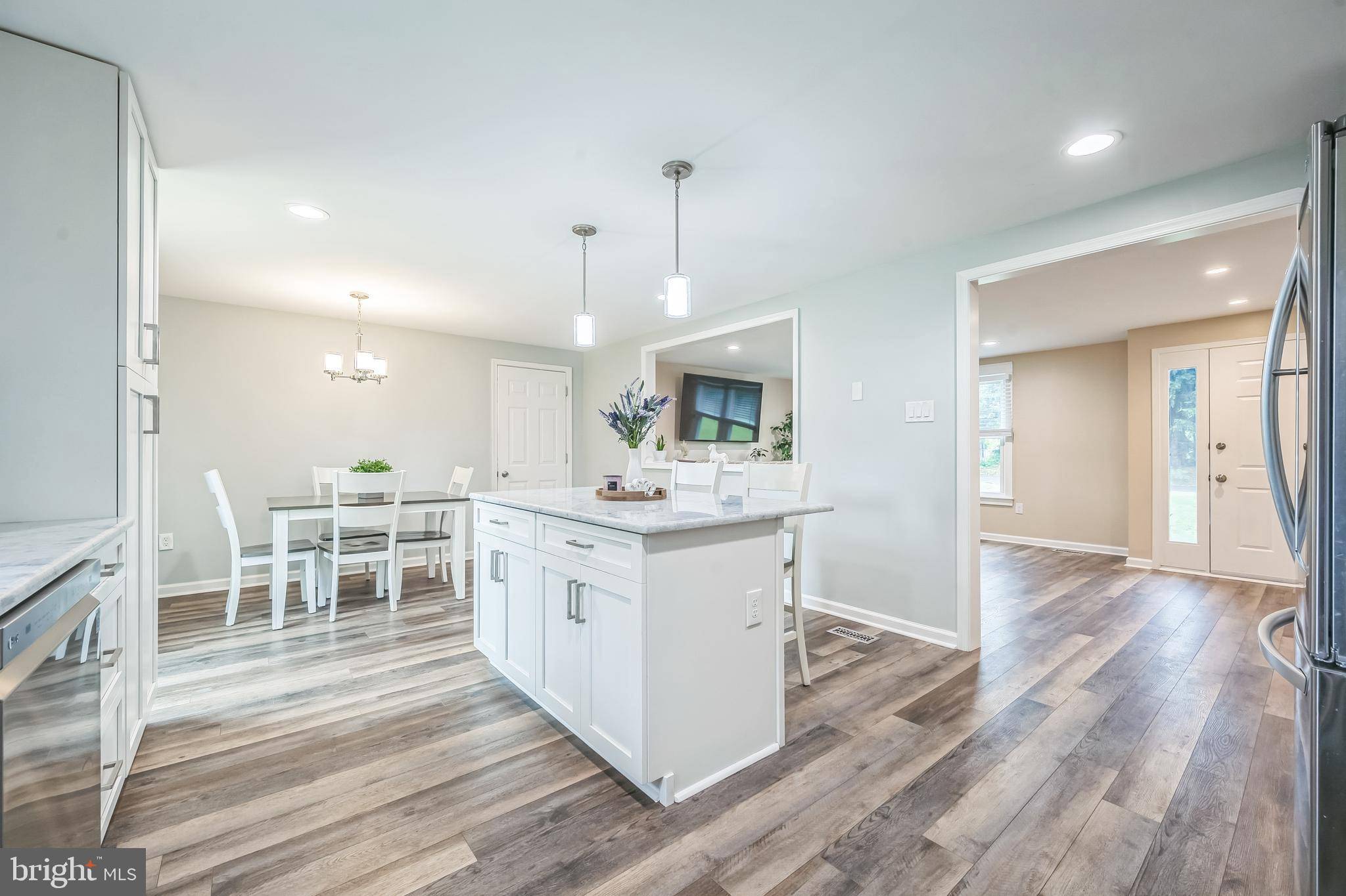Doylestown, PA 18901,8 CEDAR LN