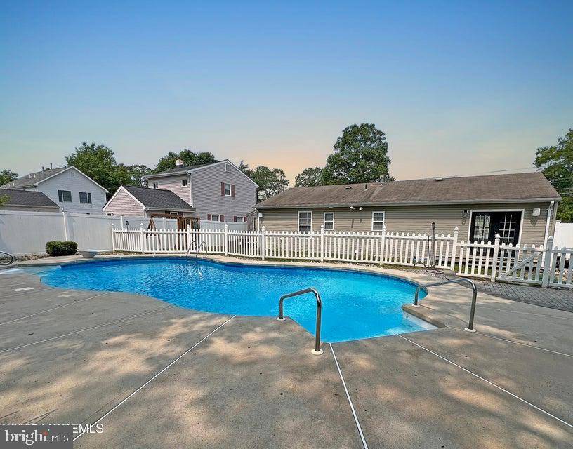 Beachwood, NJ 08722,701 BEACHWOOD BLVD