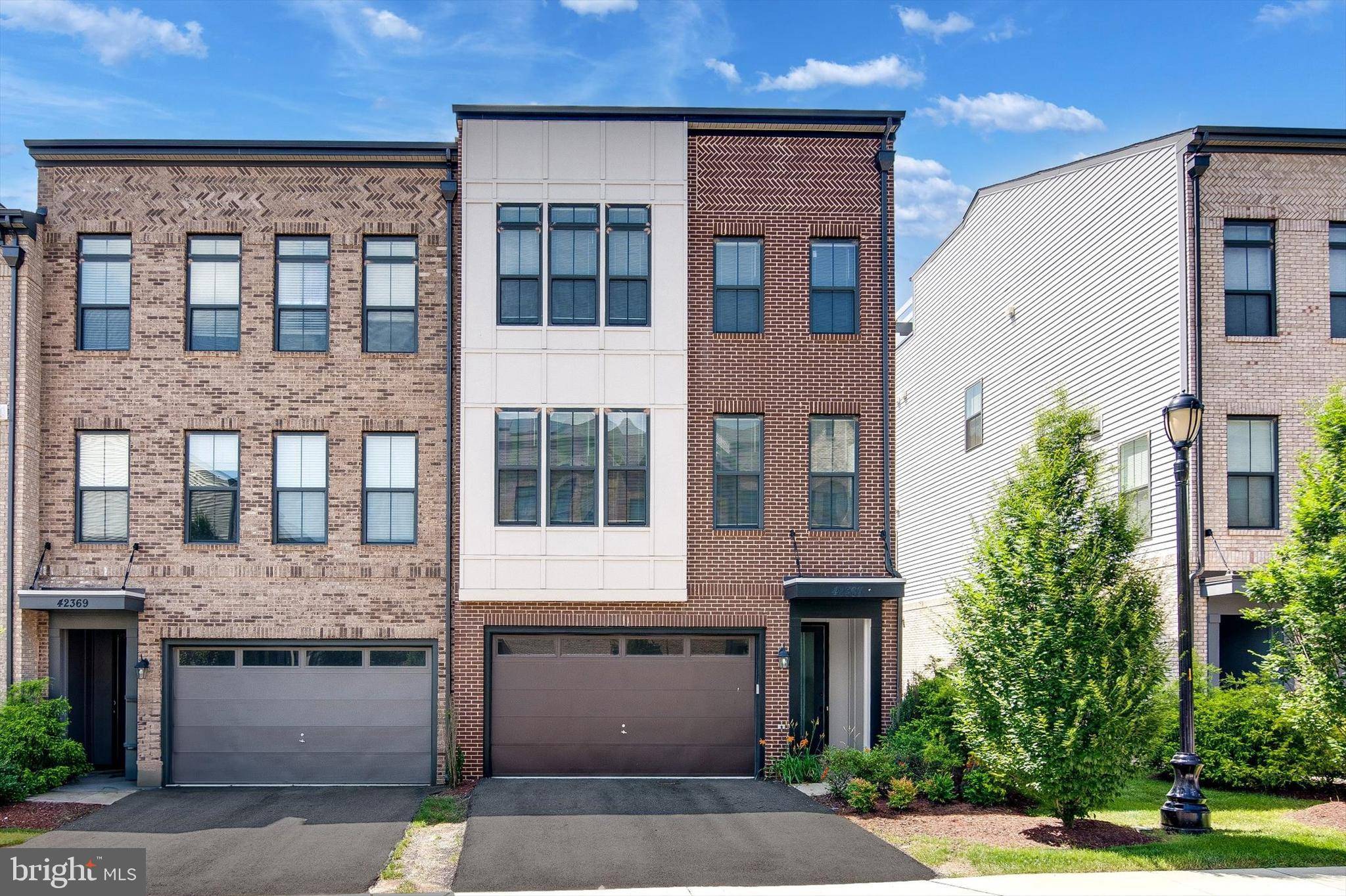 Ashburn, VA 20148,42367 PIPER CREEK