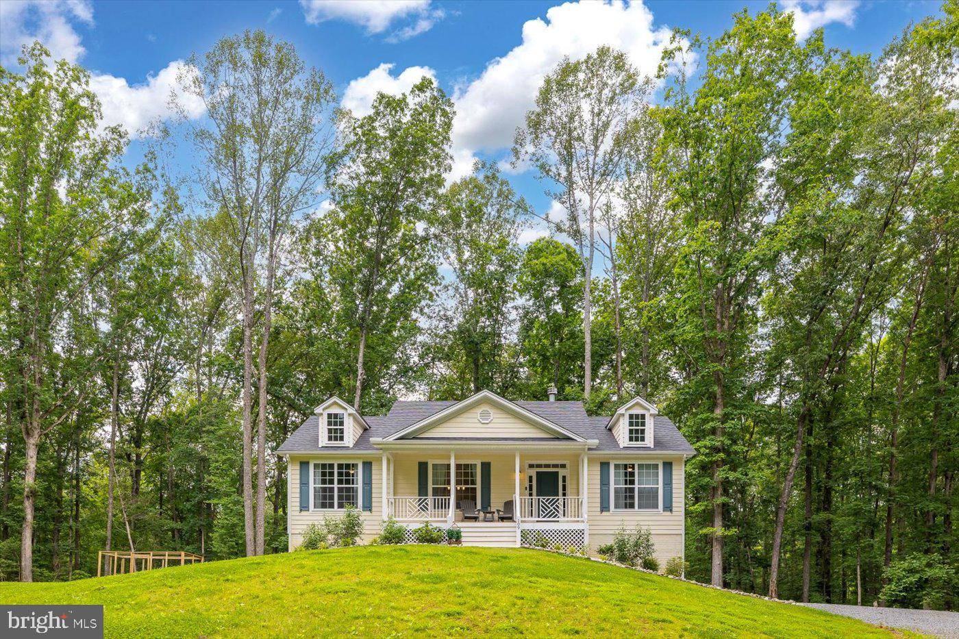 Louisa, VA 23093,109 POPLAR DR