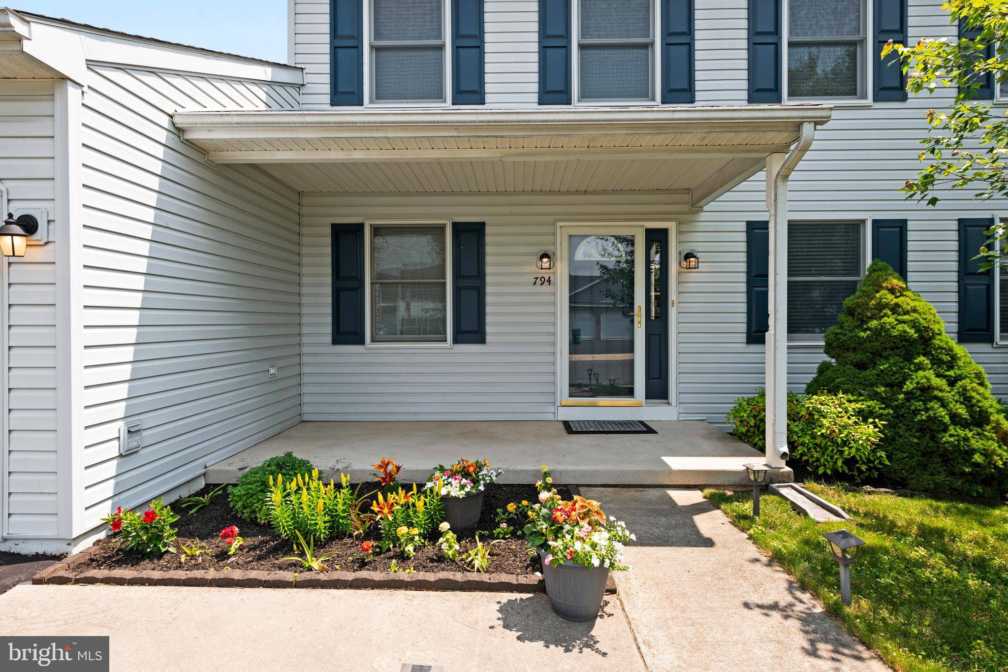 Pennsburg, PA 18073,794 HUNTER DR