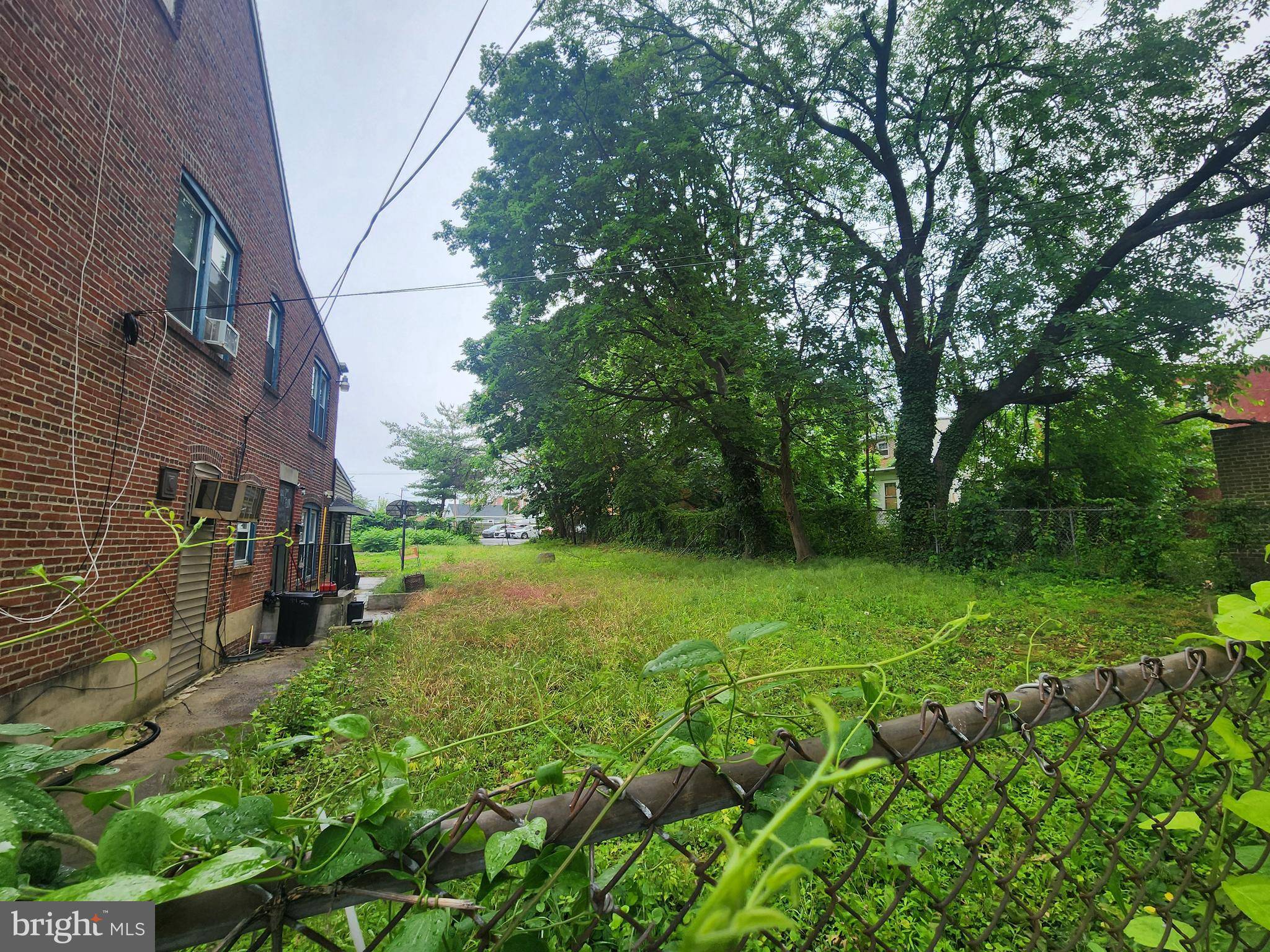 Trenton, NJ 08638,94-100 E. PAUL AVE