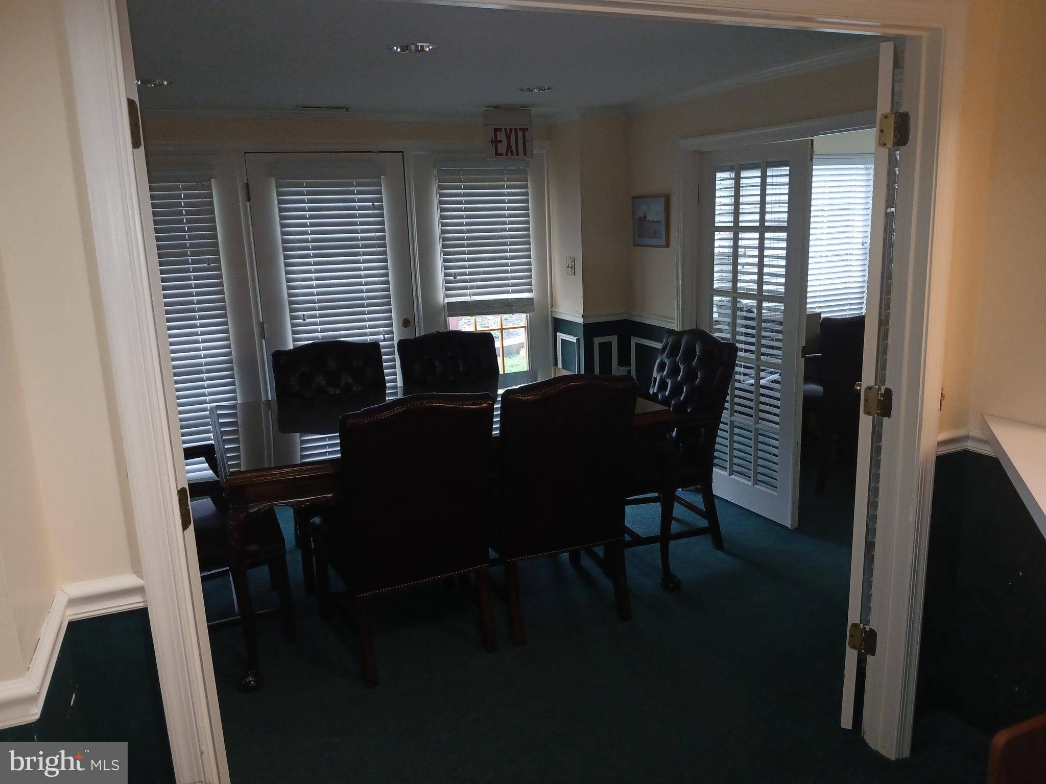 Audubon, NJ 08106,412 S WHITE HORSE PIKE