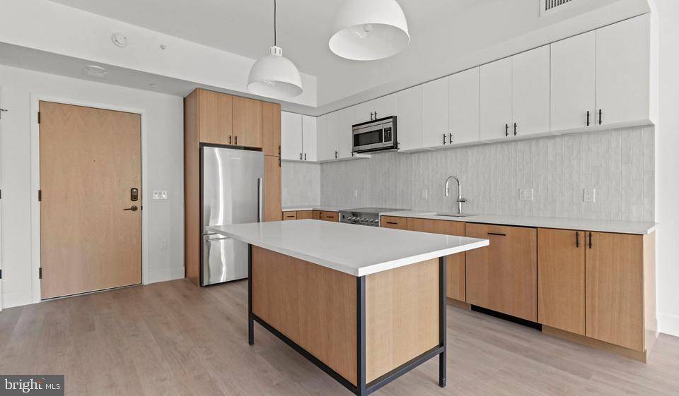 North Bethesda, MD 20852,10511 STRATHMORE HALL ST #1B-3B-718