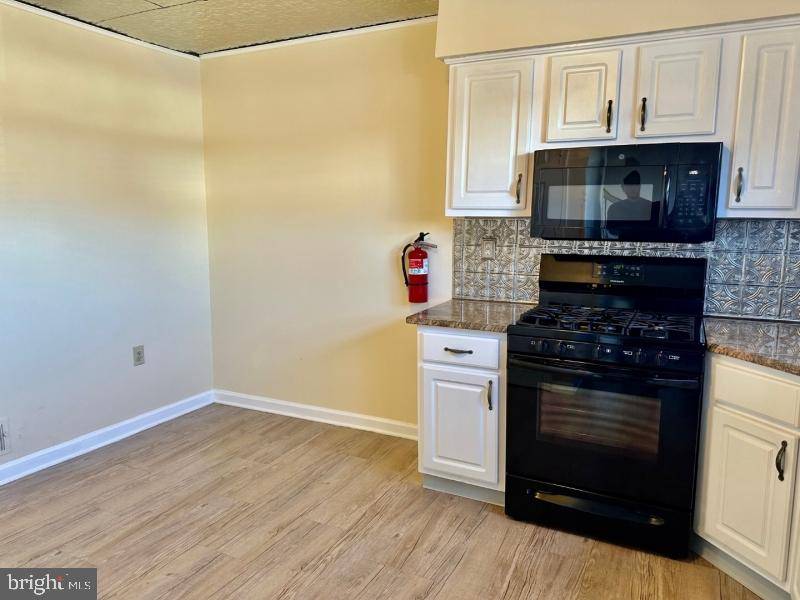 Hillsborough, NJ 08844,180 WILDFLOWER LN