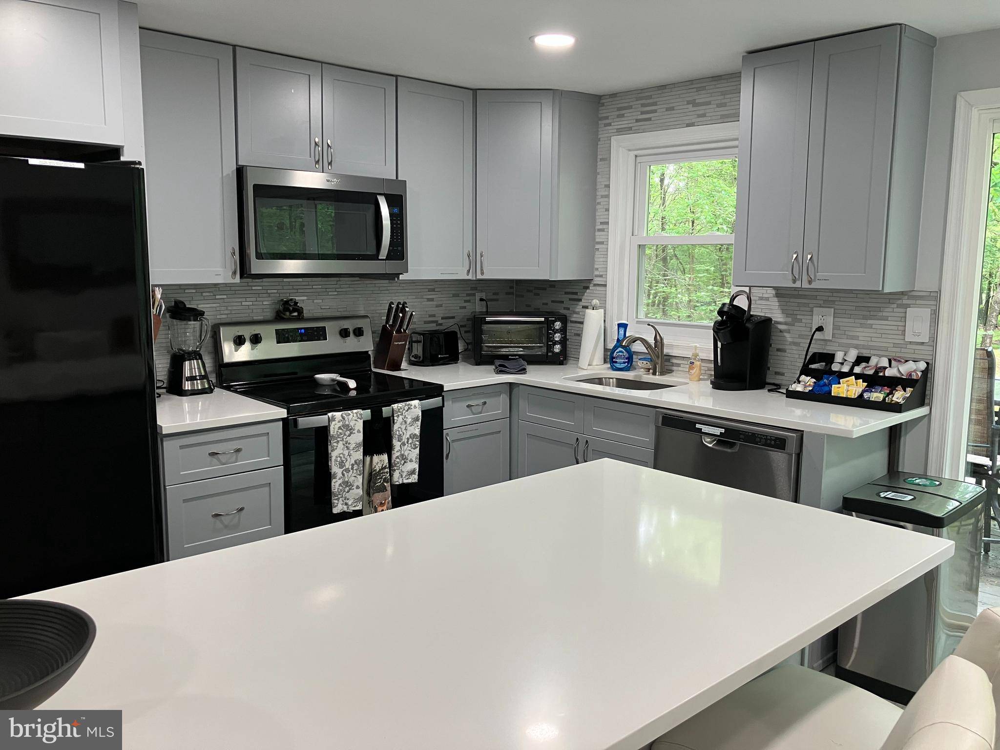 Albrightsville, PA 18210,42 HILLCREST DR