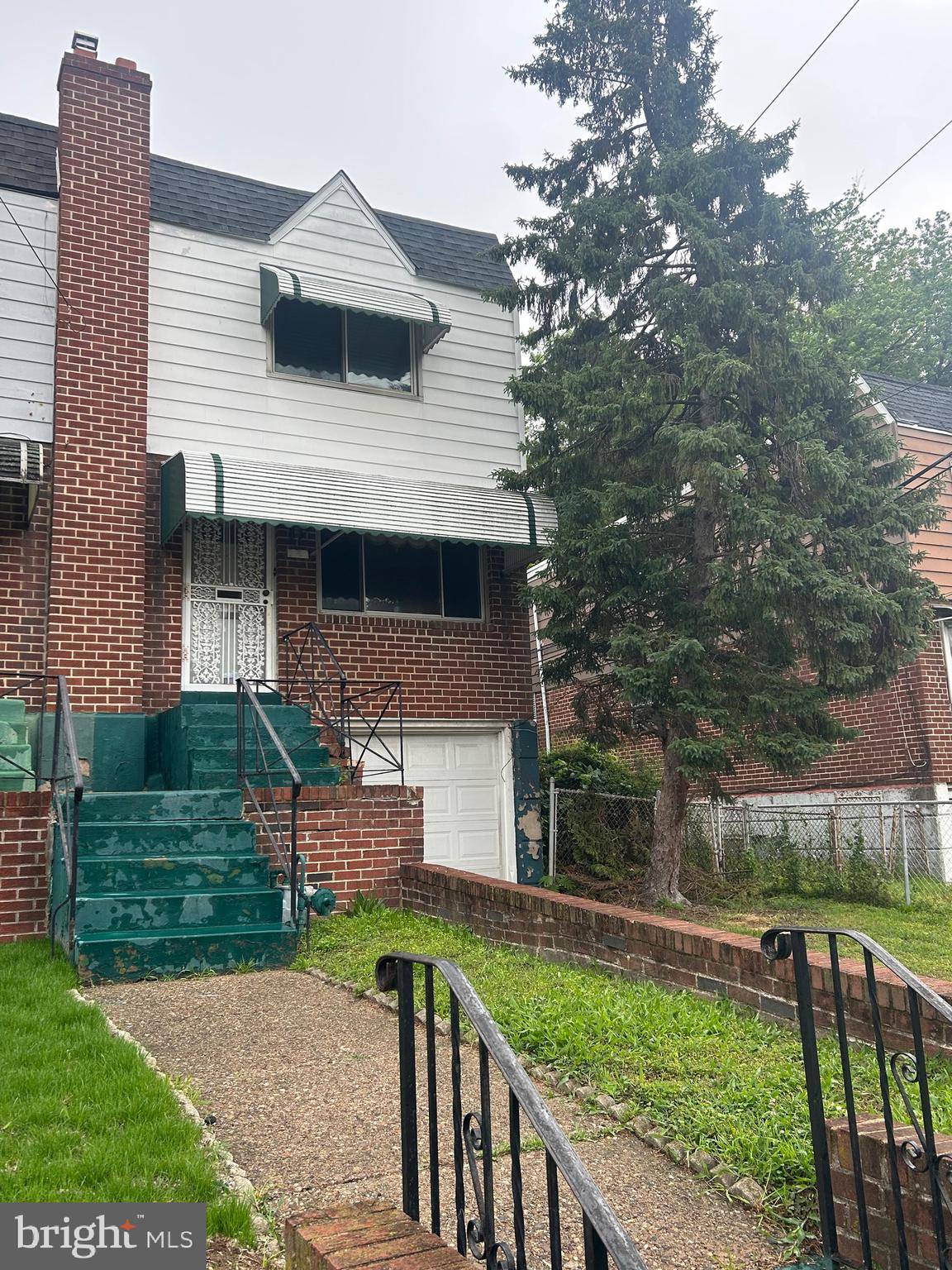 Chester, PA 19013,521 TILGHMAN ST