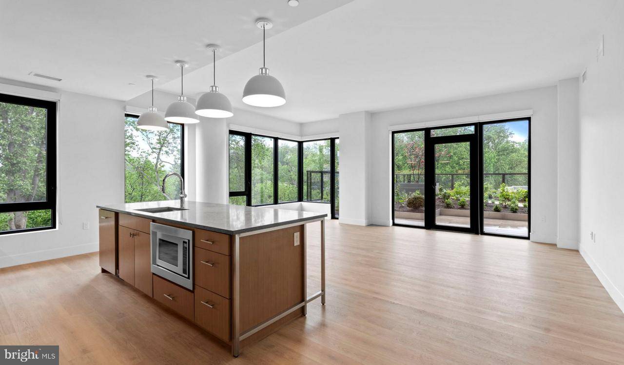 North Bethesda, MD 20852,10511 STRATHMORE HALL ST #2B-3B-325