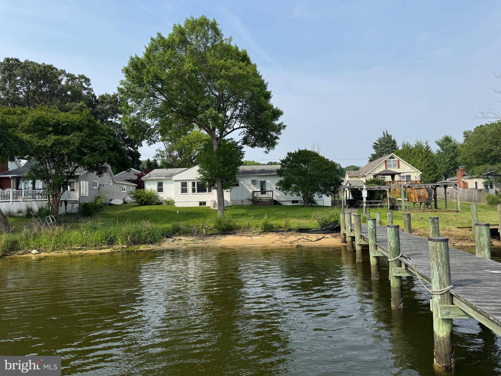 Pasadena, MD 21122,372 RIVERSIDE DR