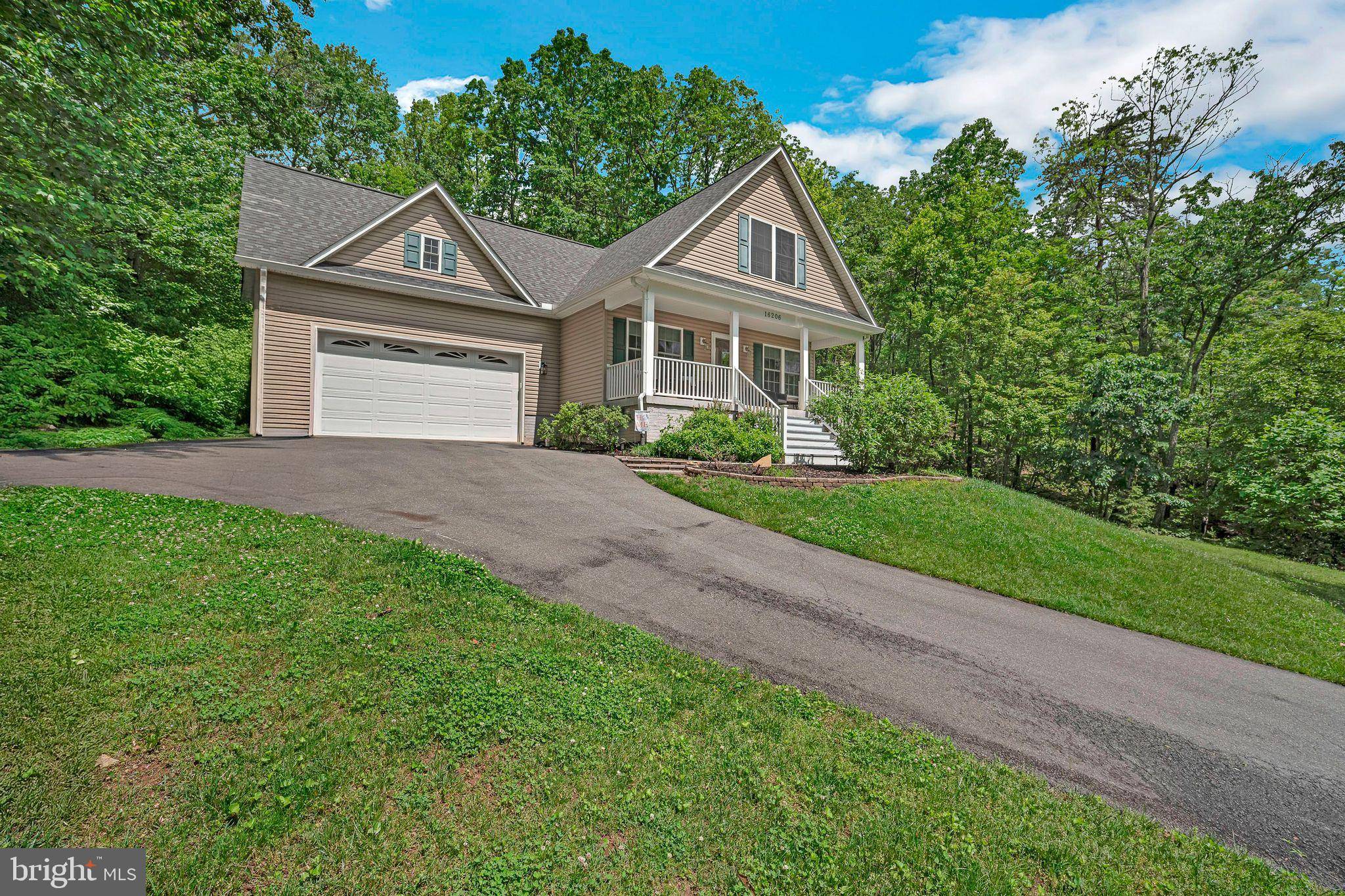 Haymarket, VA 20169,16206 TIFFANY LN