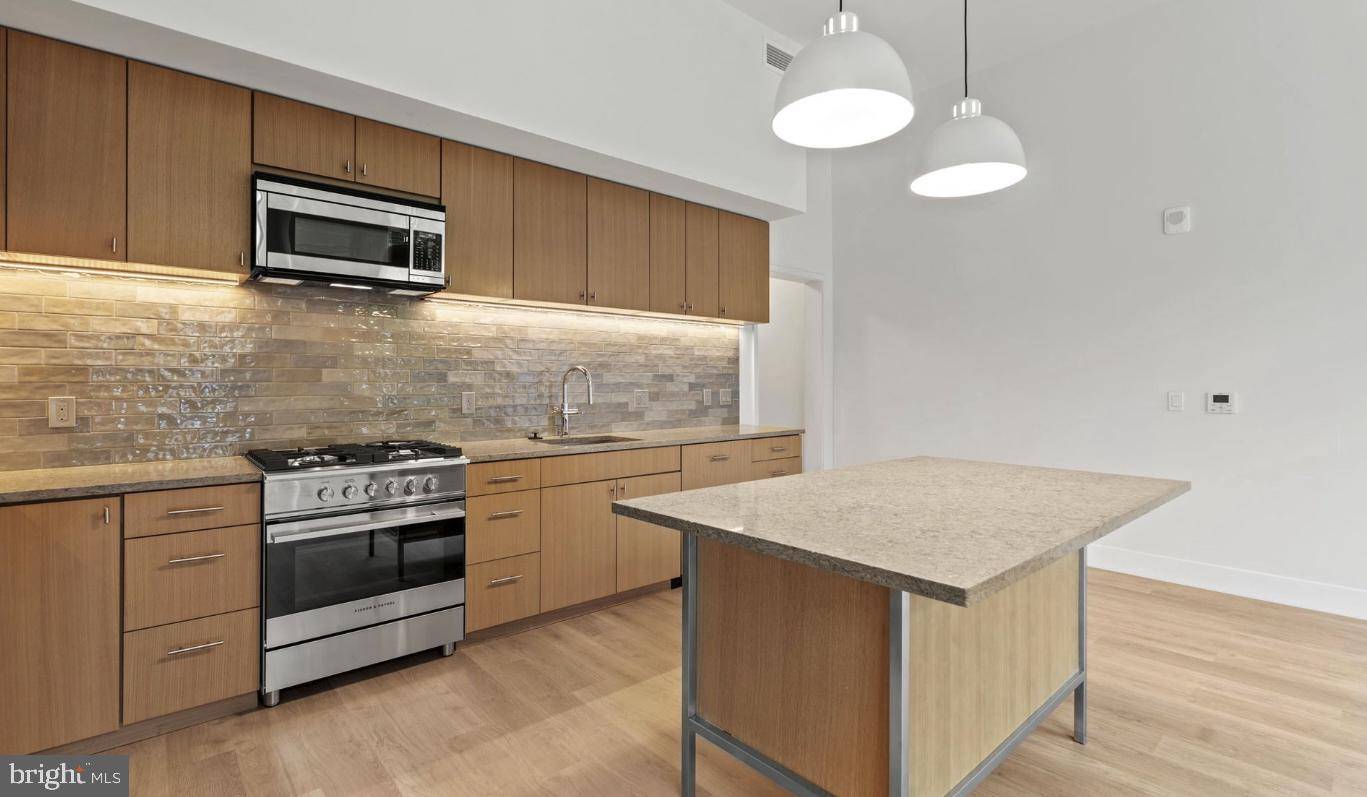 North Bethesda, MD 20852,10511 STRATHMORE HALL ST #2B-3B-803