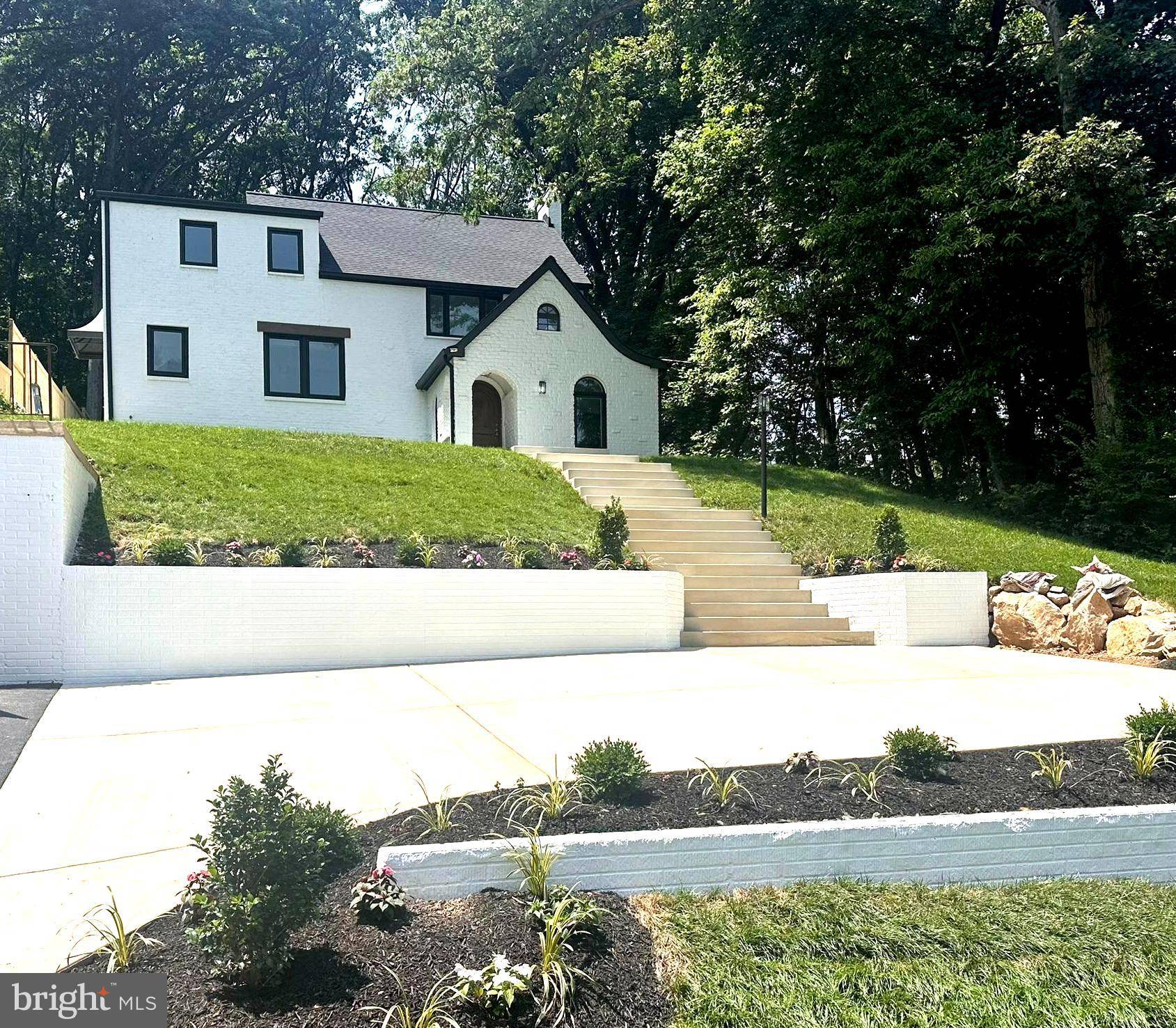 Arlington, VA 22207,2520 N VERNON ST N