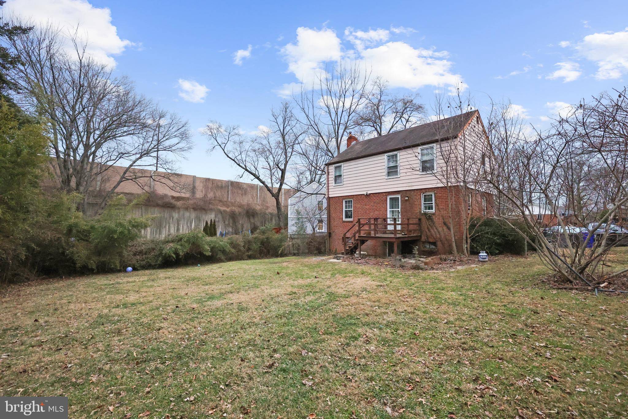 Arlington, VA 22213,6947 28TH ST N