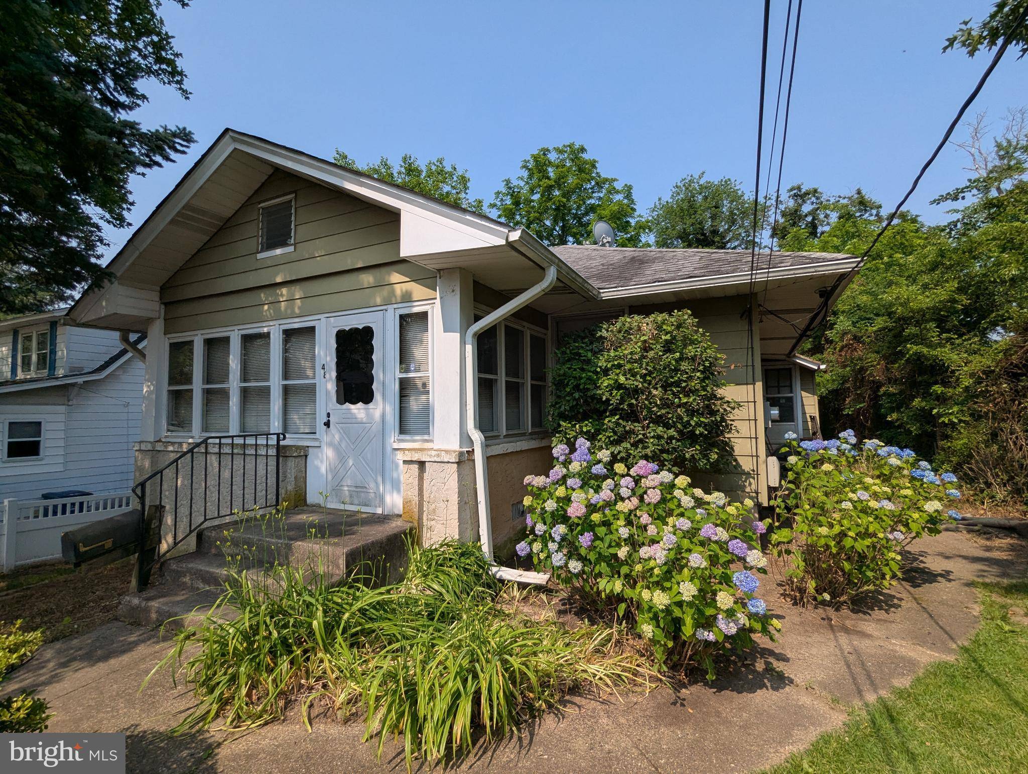 Maple Shade, NJ 08052,48 S CLINTON