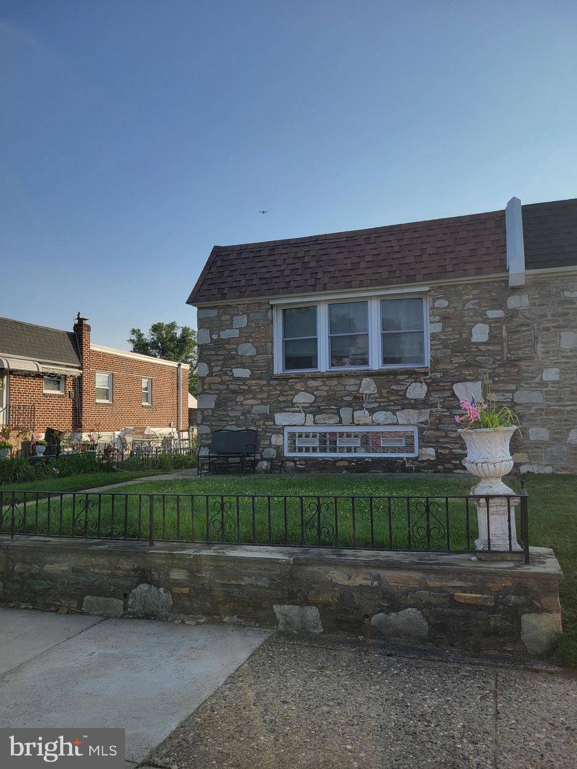 Philadelphia, PA 19116,2018 GREYMONT ST
