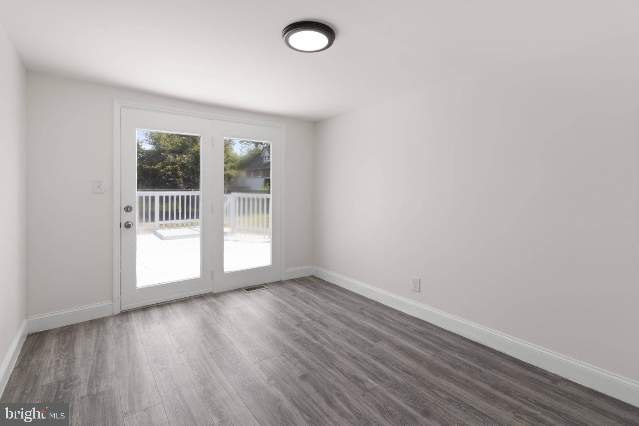 Lindenwold, NJ 08021,529 9TH AVE